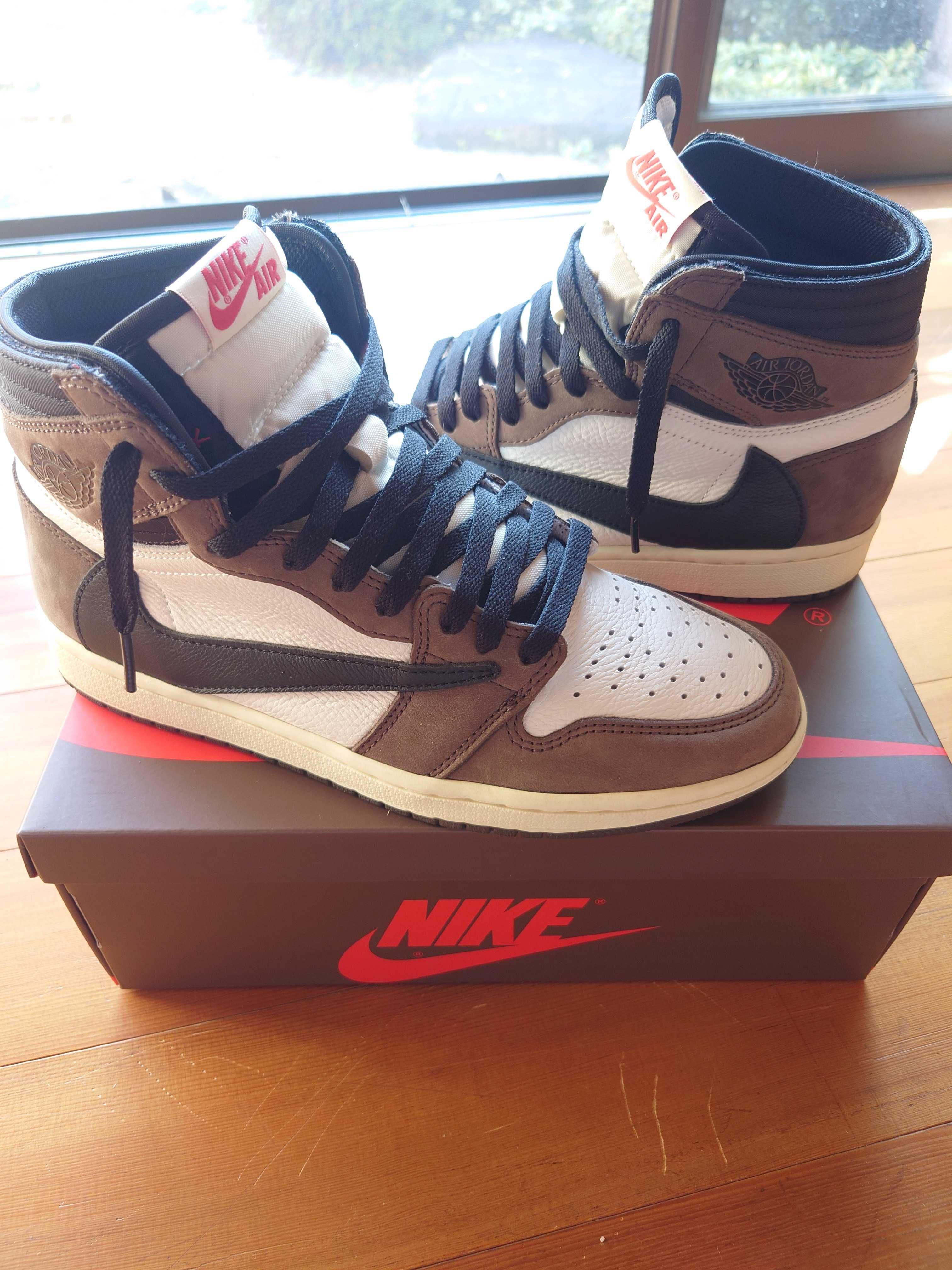 Travis Scott × Nike Air Jordan 1 Retro High OG TS SP "Sail/Dark Mocha"