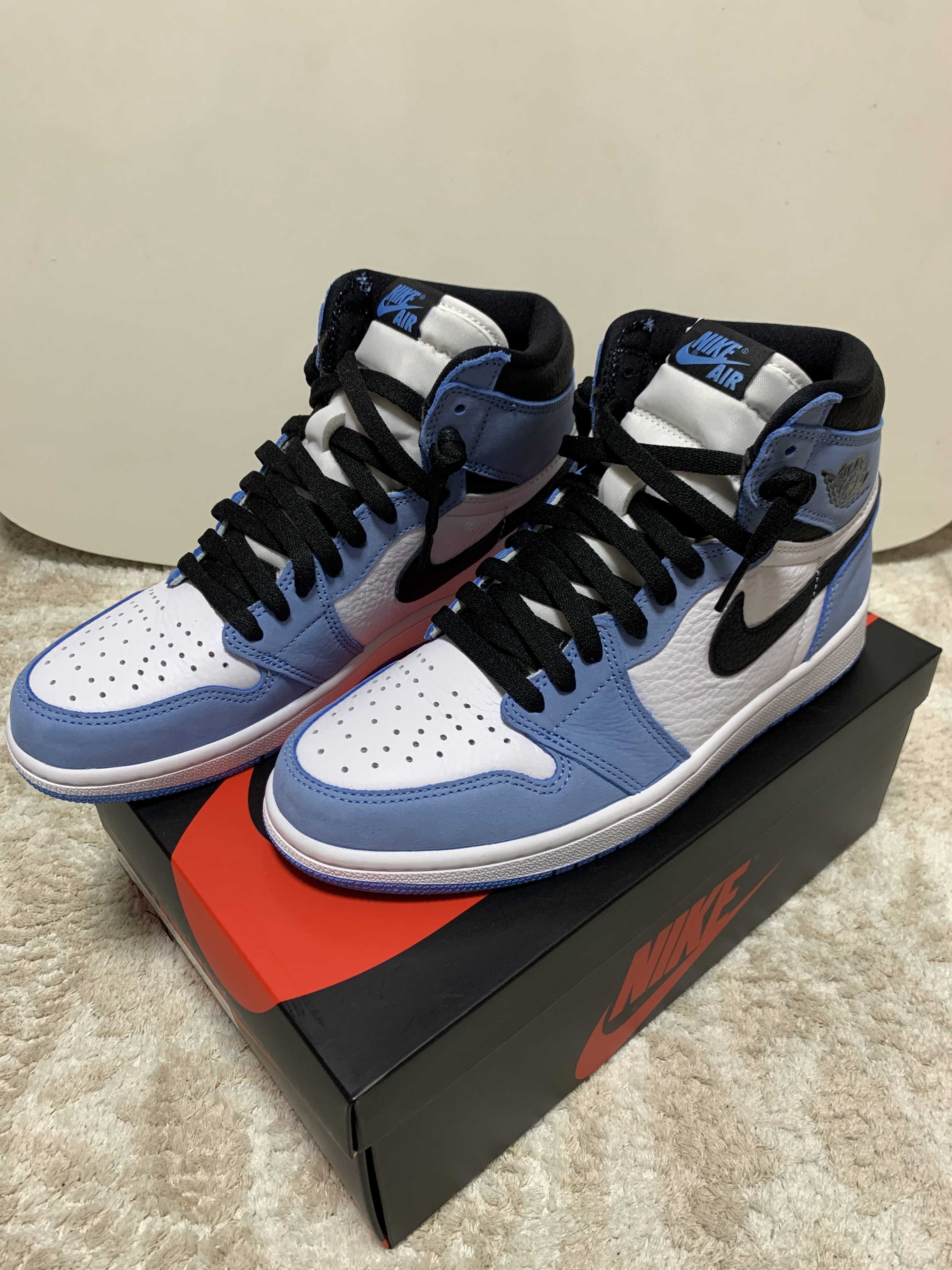 Nike Air Jordan 1 High OG "University Blue"