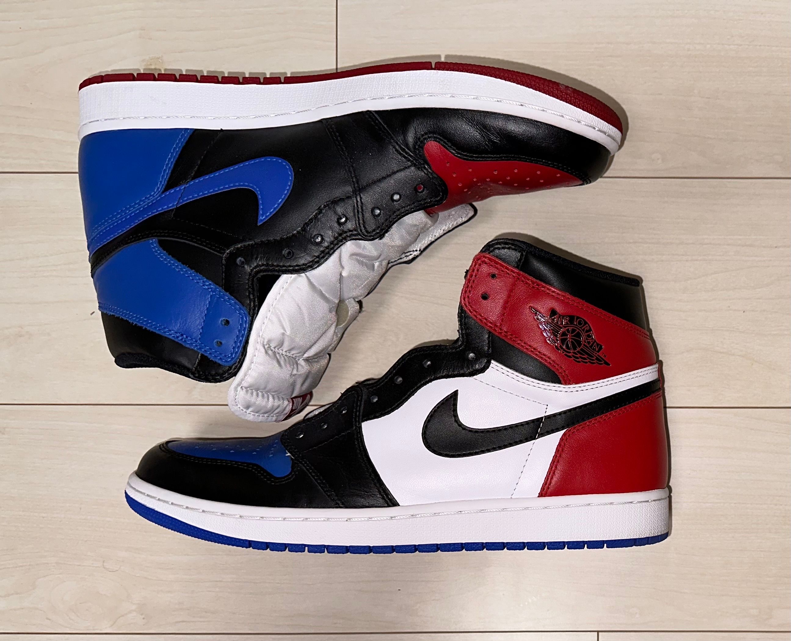 Nike Air Jordan 1 Retro High "Top 3"