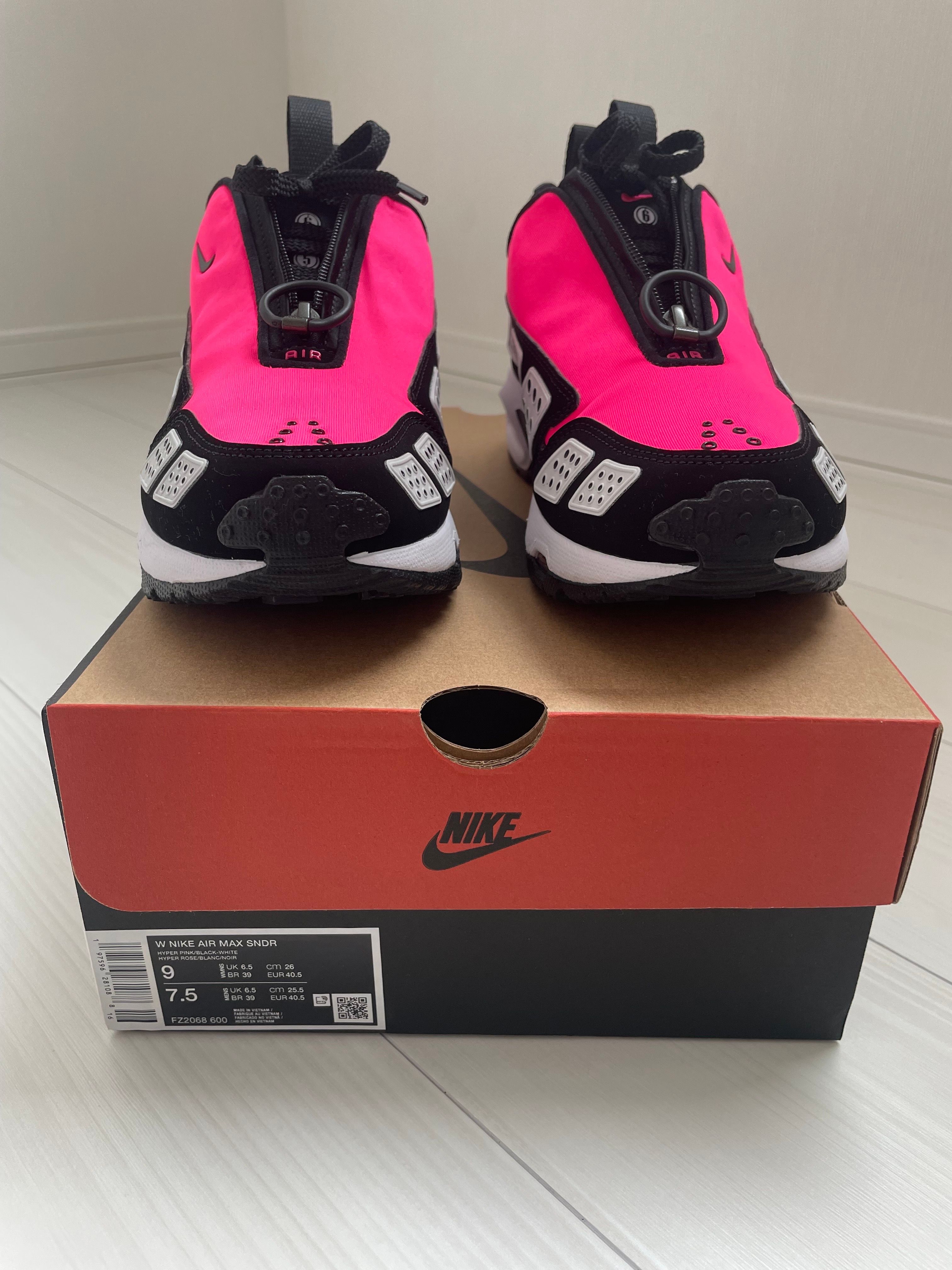 Nike Women's Air Max SNDR "Hyper Pink and Black"