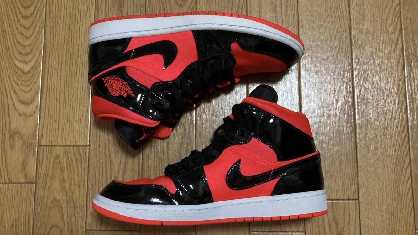 Nike Women's Air Jordan 1 Mid "Red/Black"