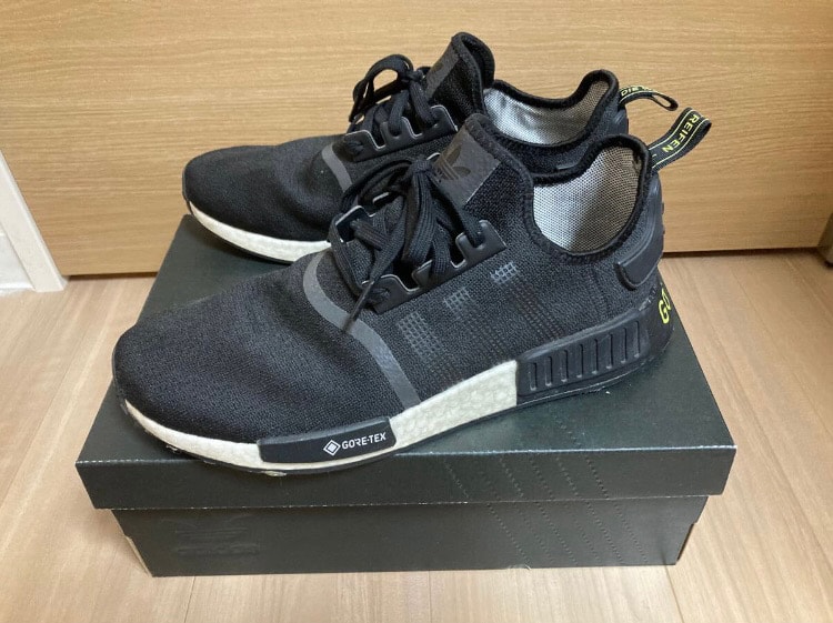 adidas NMD R1 Gore-tex "Core Black Solar Yellow"