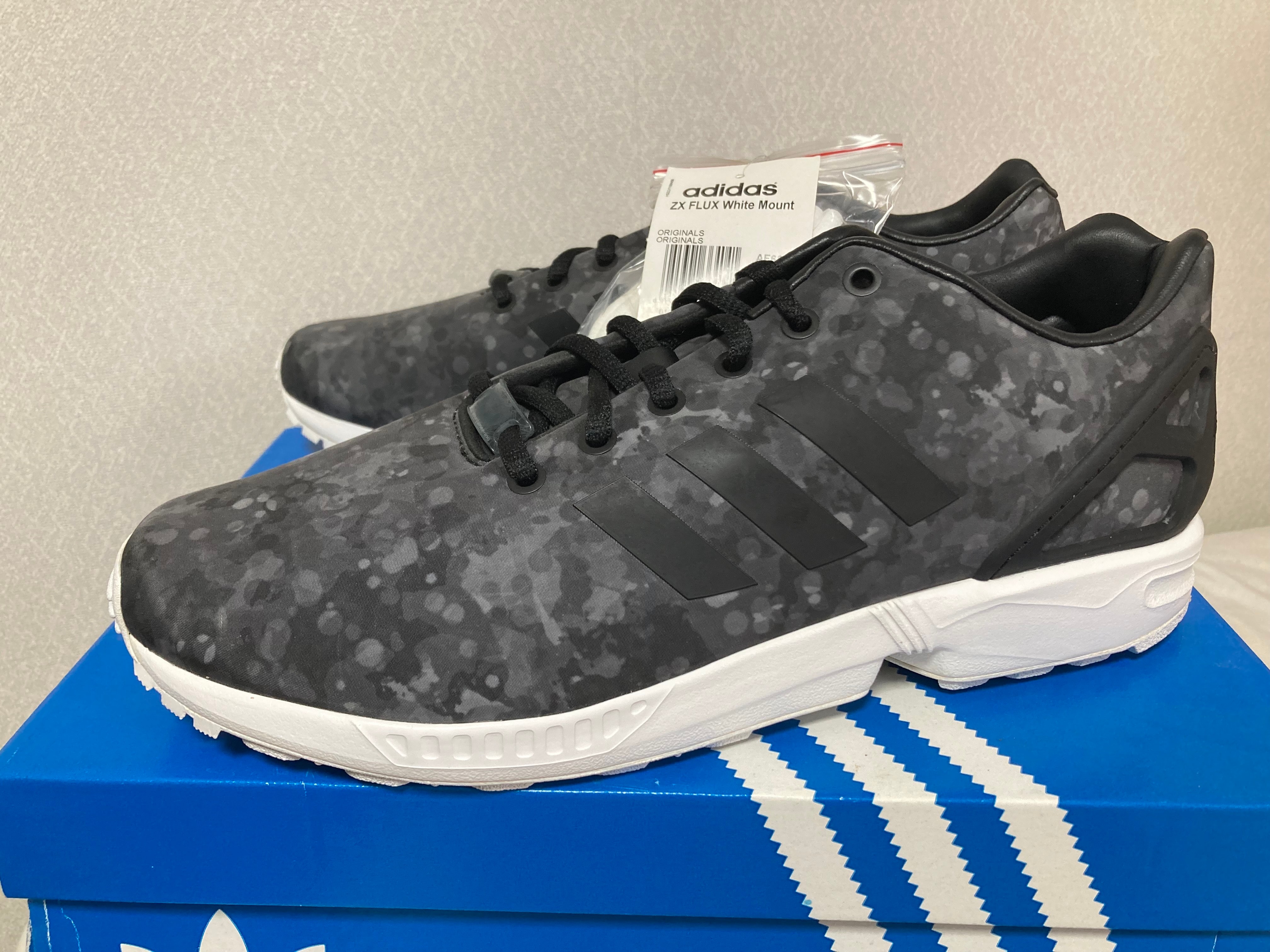 ホワイトマウンテニアリング × アディダス ZX フラックス WM 