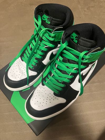 Nike Air Jordan 1 Retro High OG "Celtics/Black and Lucky Green" (2023)