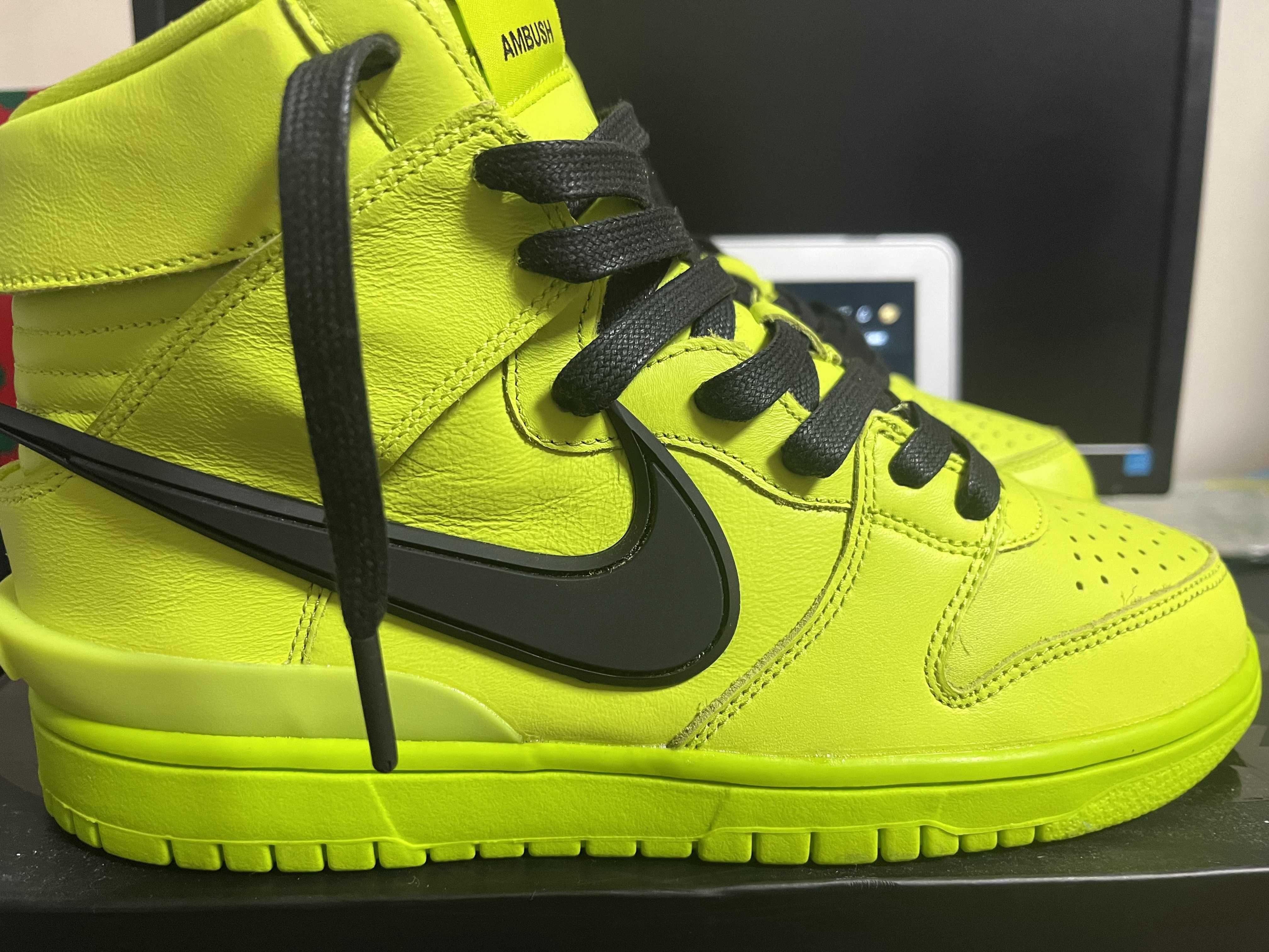 AMBUSH × NIKE DUNK HIGH "FLASH LIME"