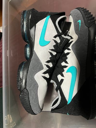 atmos × Nike LeBron 16 "Clear Jade"