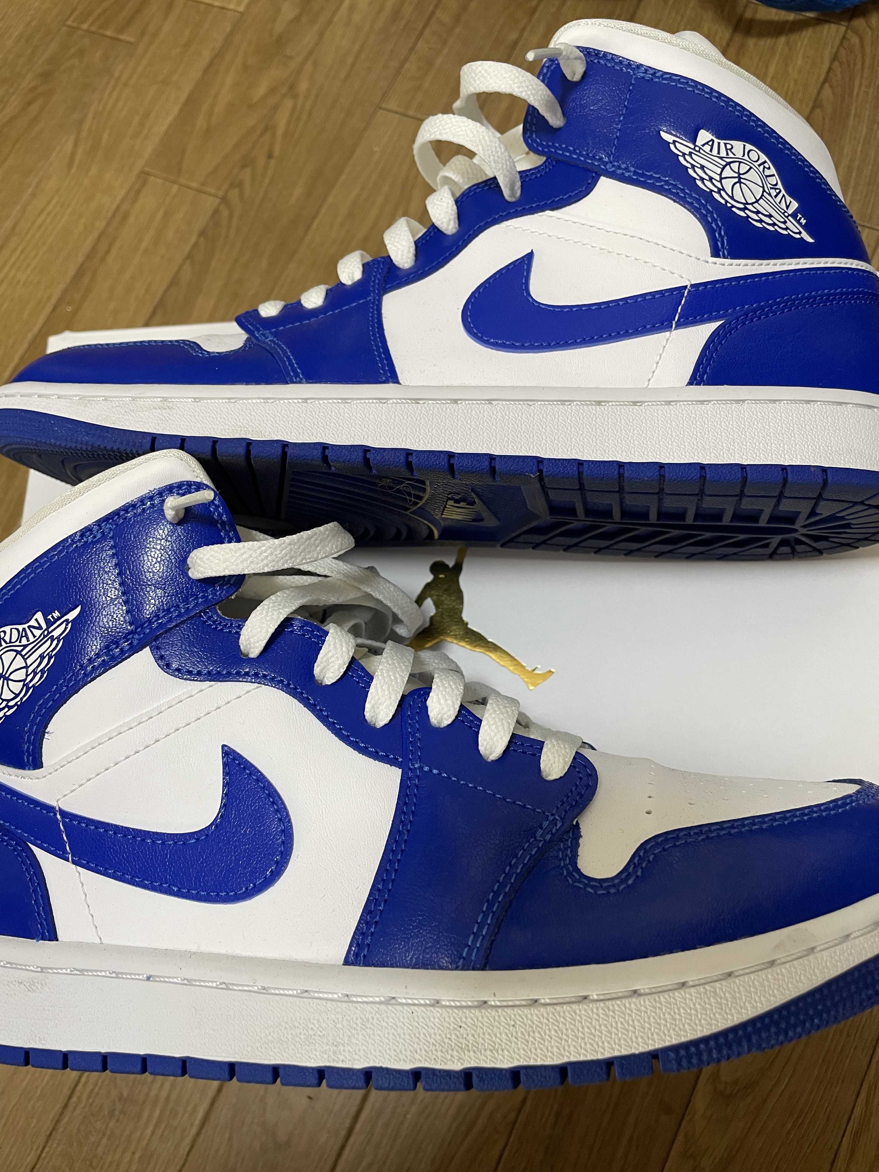 Nike Women's Air Jordan 1 Mid "Kentucky Blue"