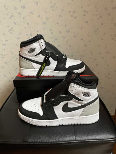 Nike GS Air Jordan 1 High OG "Bleached Coral"