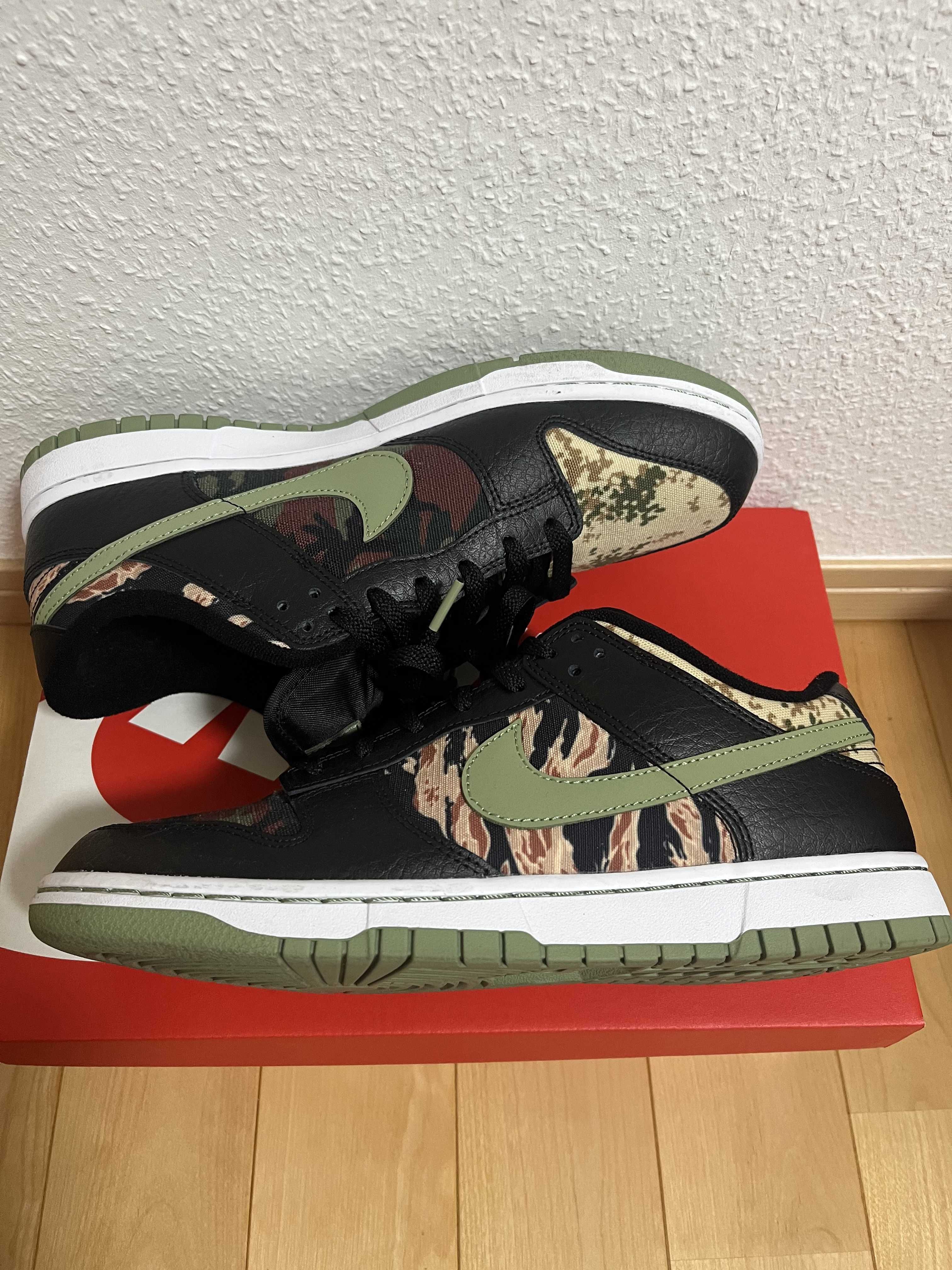 NIKE DUNK LOW SE "BLACK MULTI CAMO"