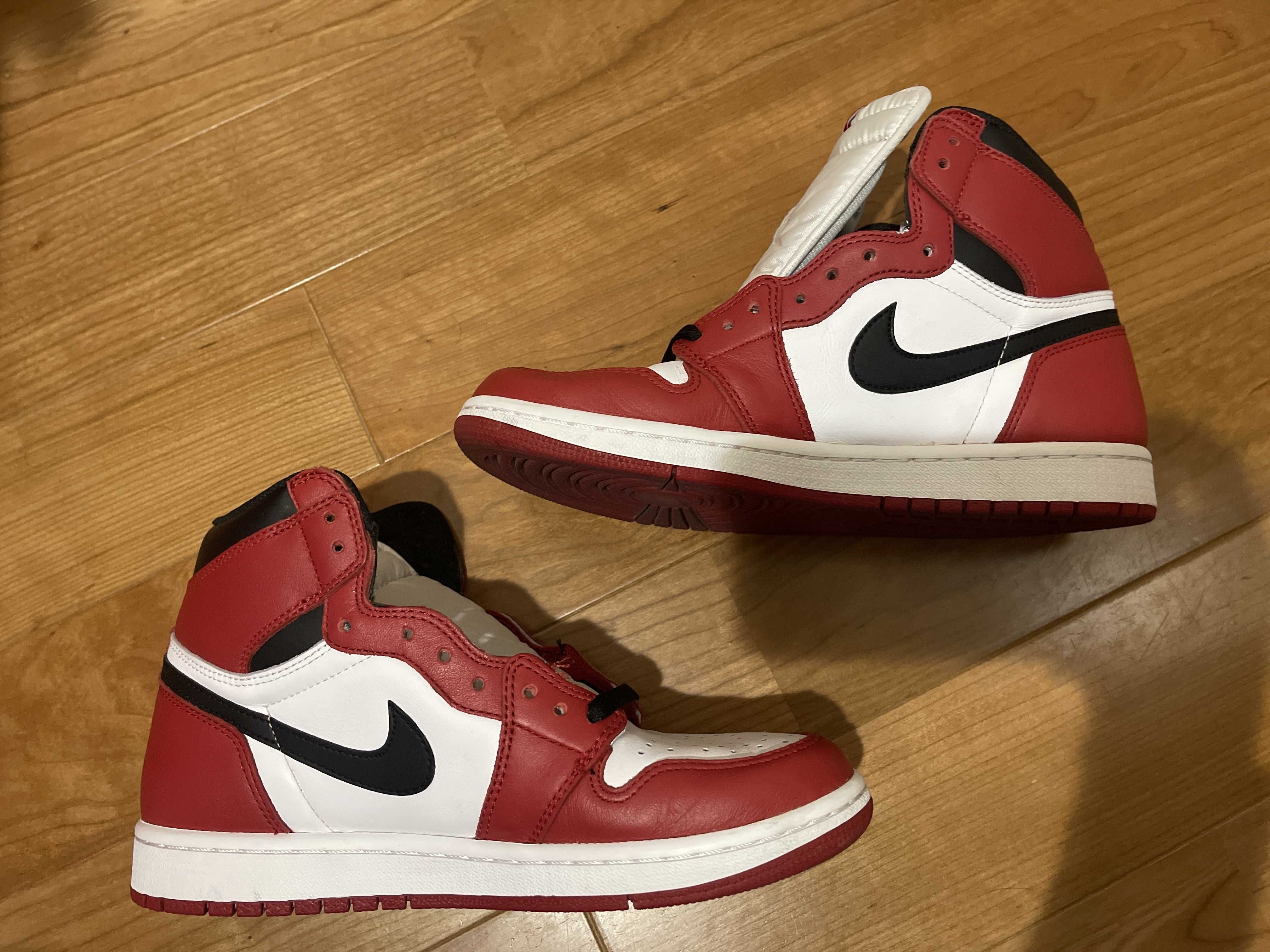 Nike Air Jordan 1 Retro High "Chicago" (2015)