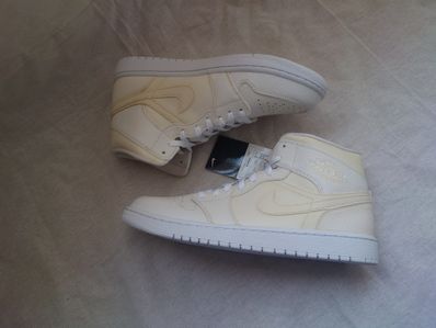 Nike Air Jordan 1 Mid "Triple White"(2020)