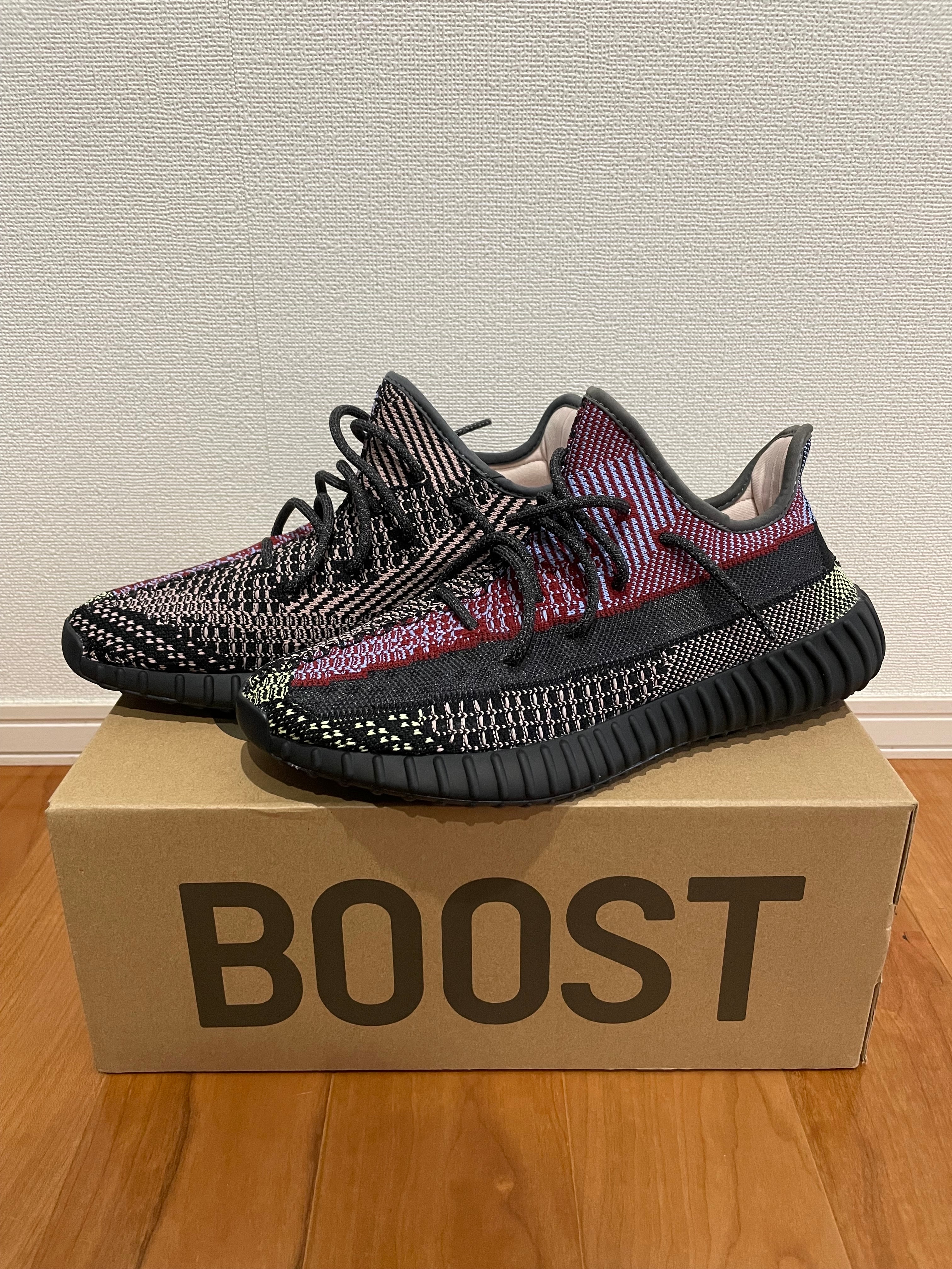 イージー イージーブースト350 V2 (YEEZY Yeezy Boost 350 V2) の新作