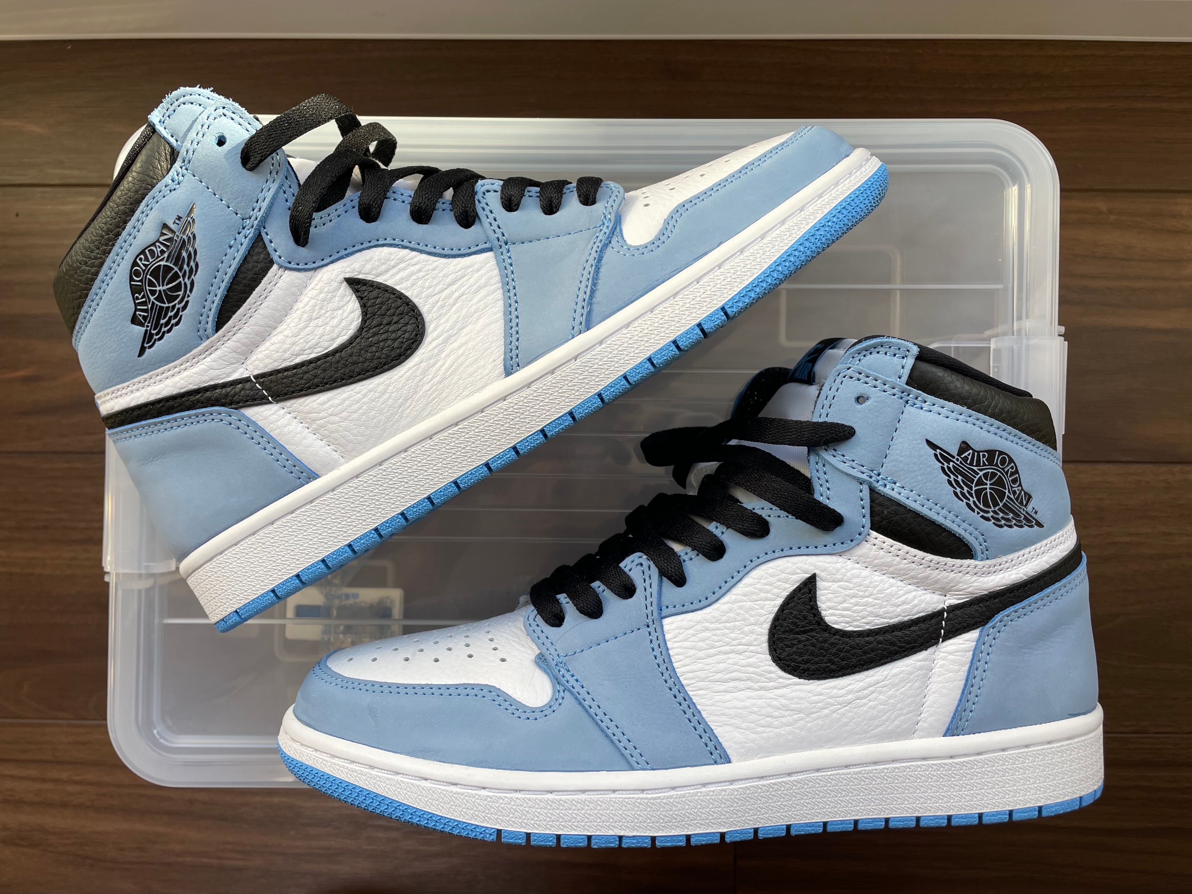 Nike Air Jordan 1 High OG "University Blue"