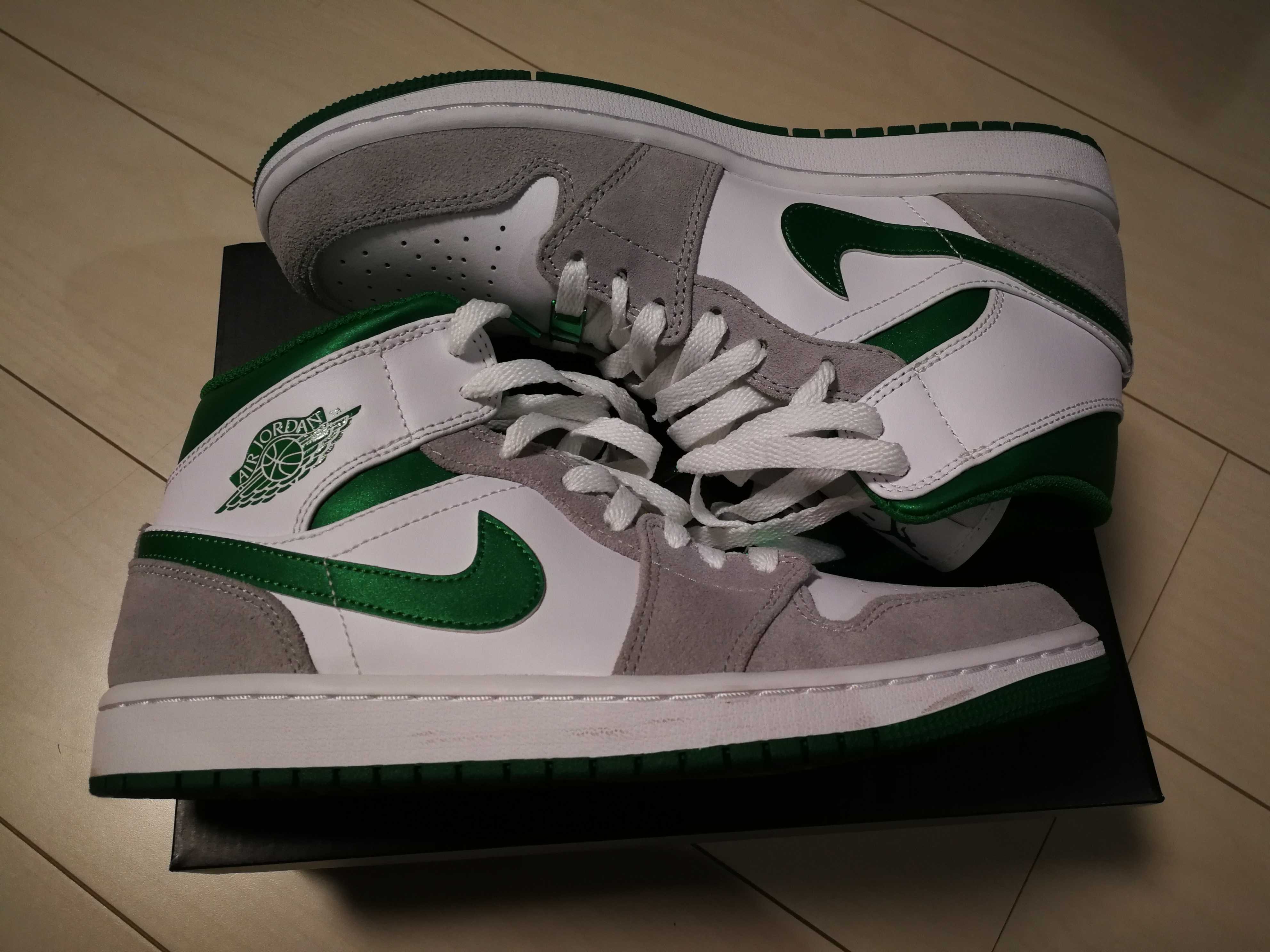 Nike Air Jordan 1 Mid "Green Grey White"