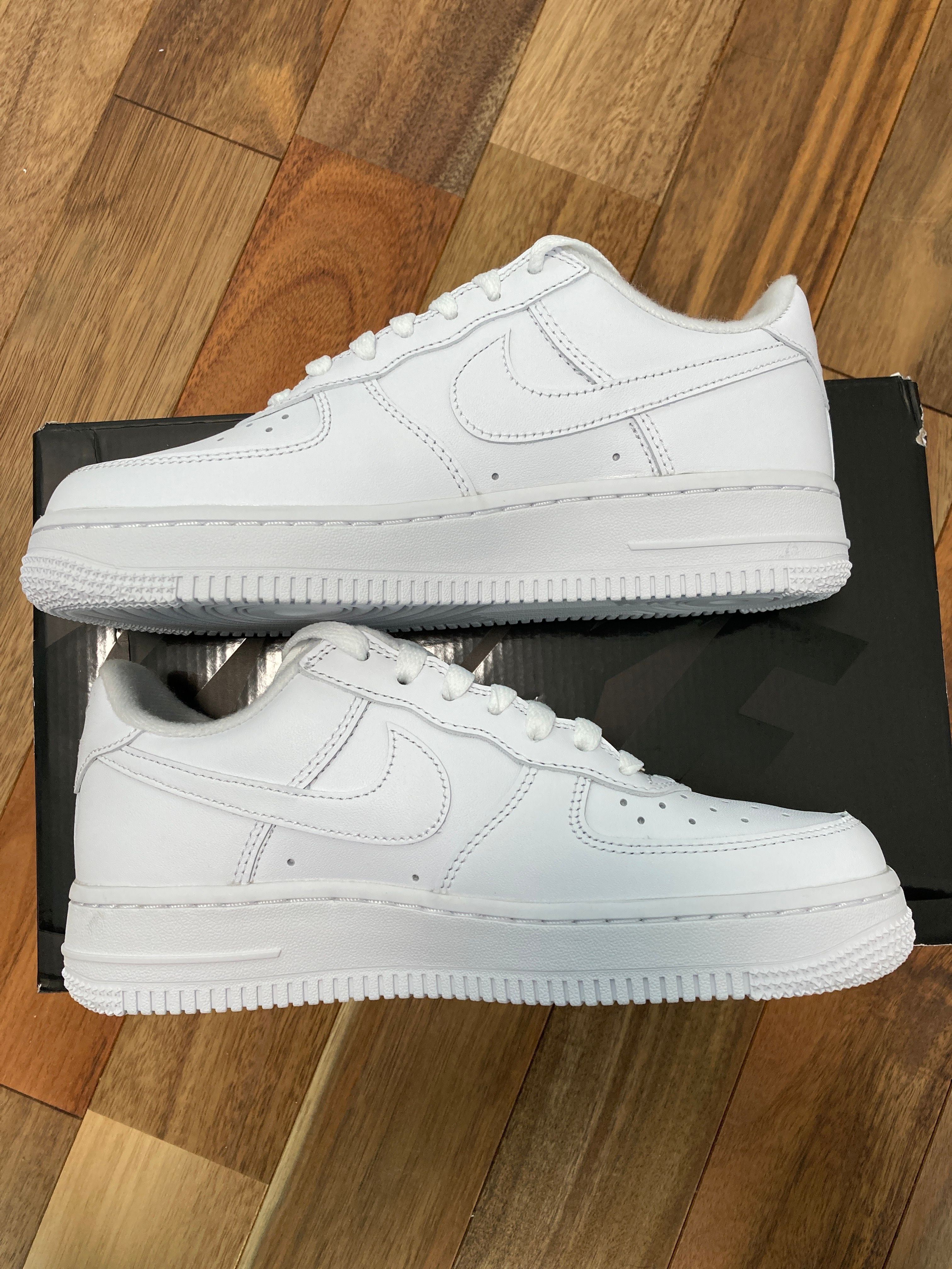 Supreme × Nike Air Force 1 Low "White"