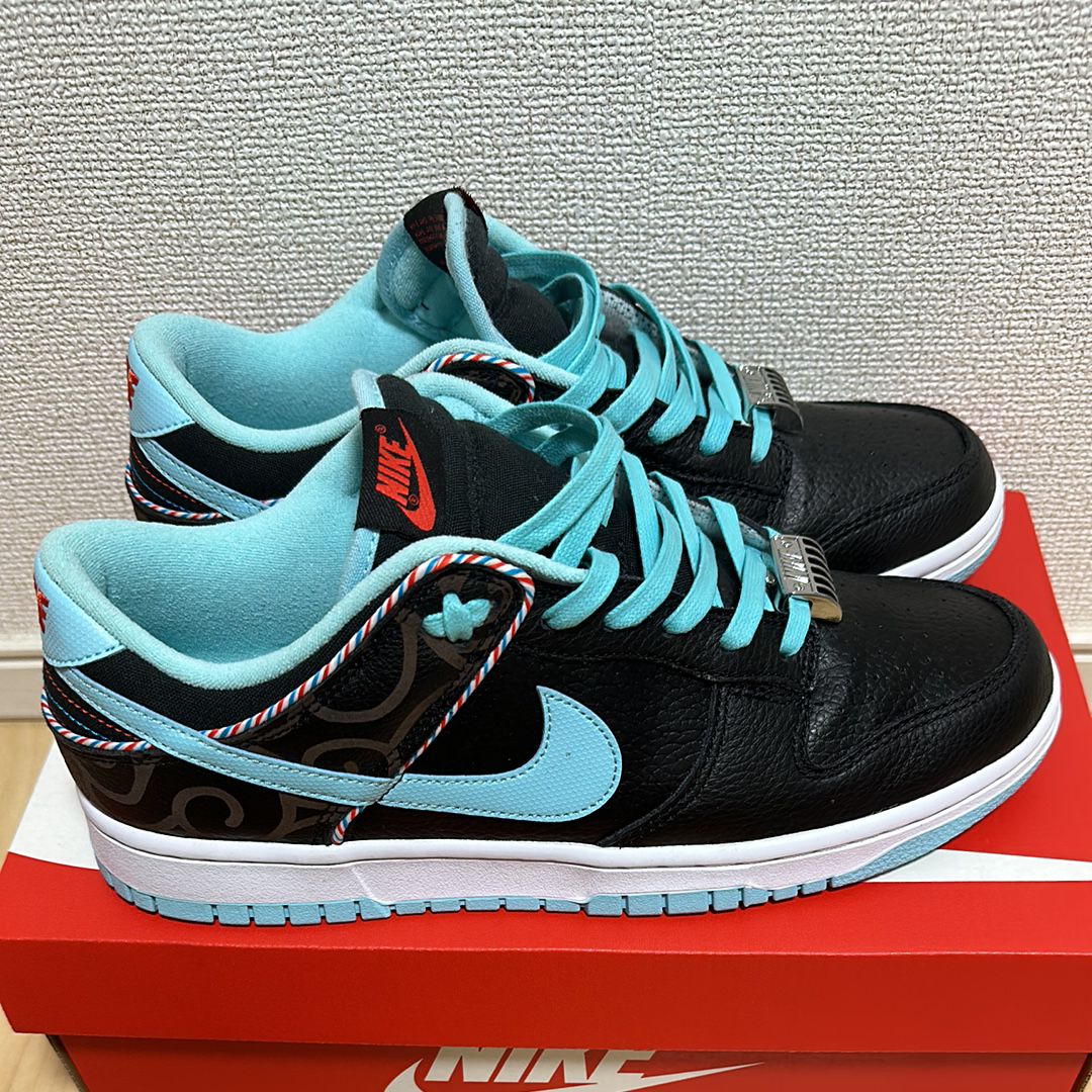 Nike Dunk Low "Barber Shop"