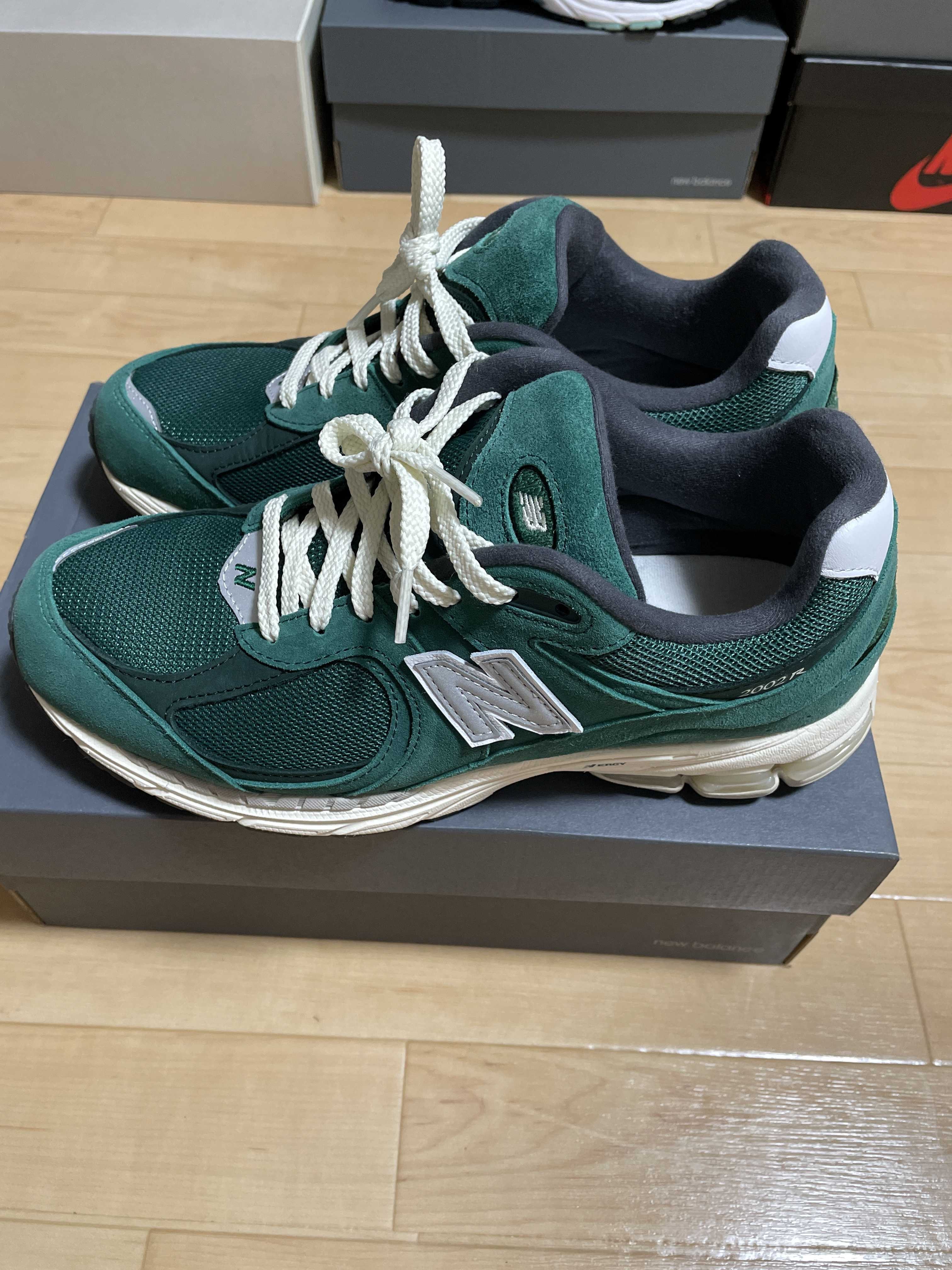 New Balance 2002R "Forest Green"