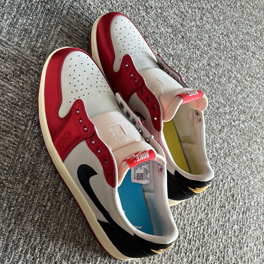Trophy Room × Nike Air Jordan 1 Low OG "Sail and Varsity Red"