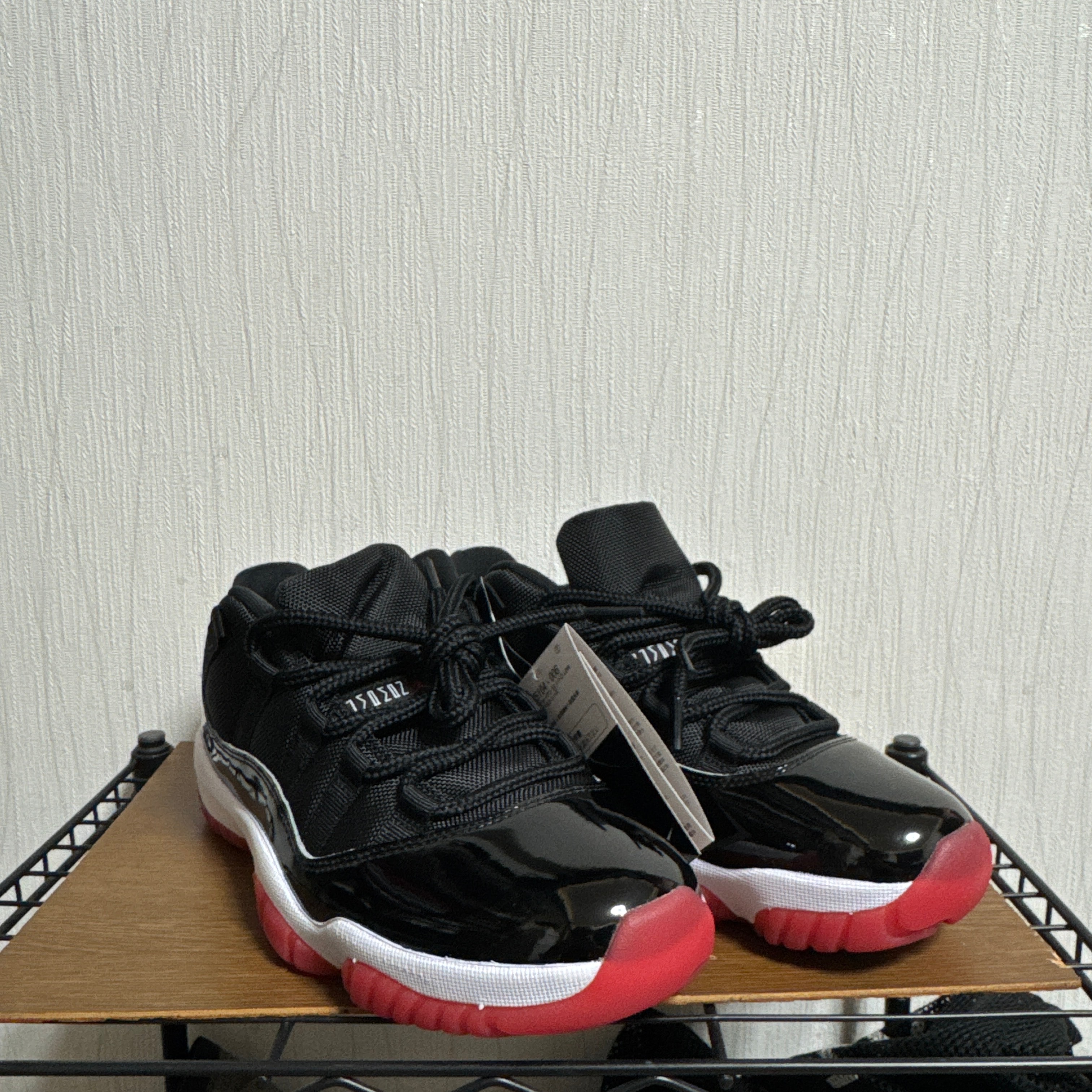 ナイキ エアジョーダン11 レトロ ロー "ブレッド" (2025)