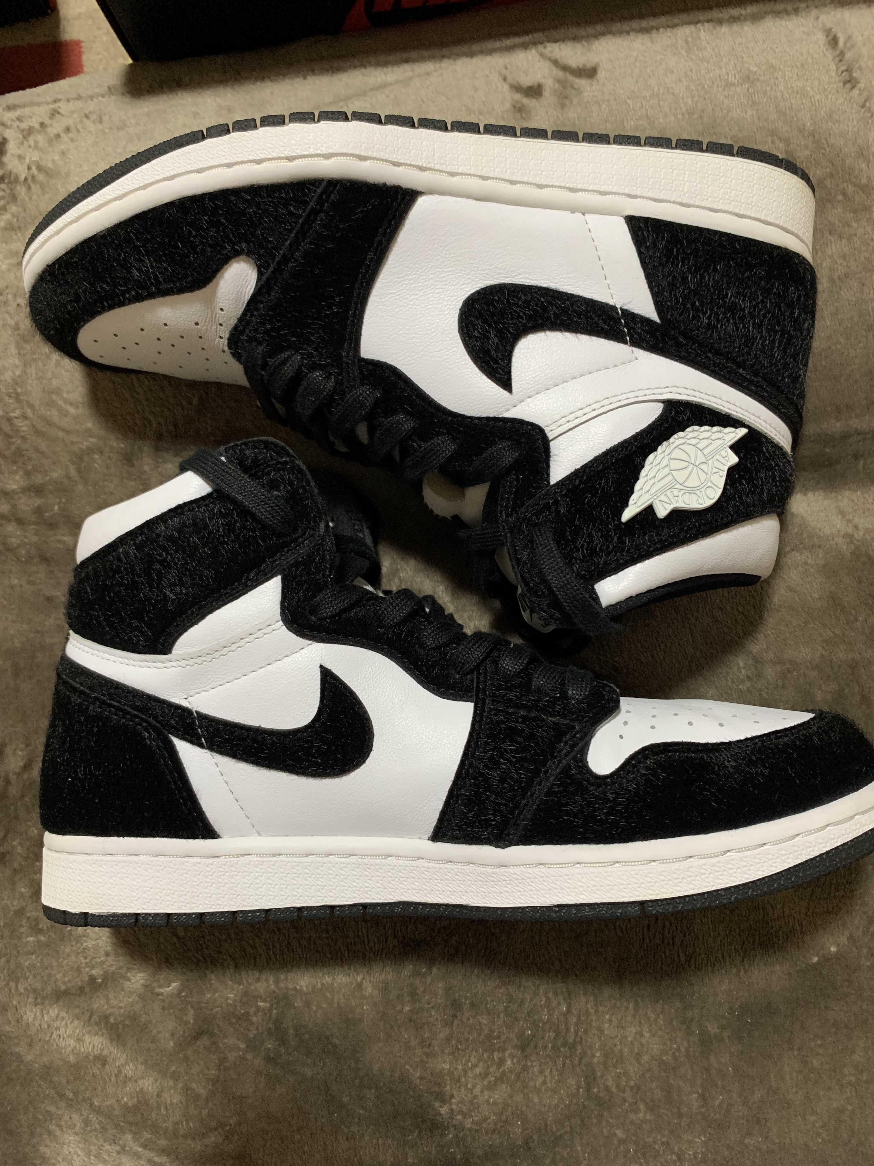 Nike Women's Air Jordan 1 Retro High OG "Black/White"