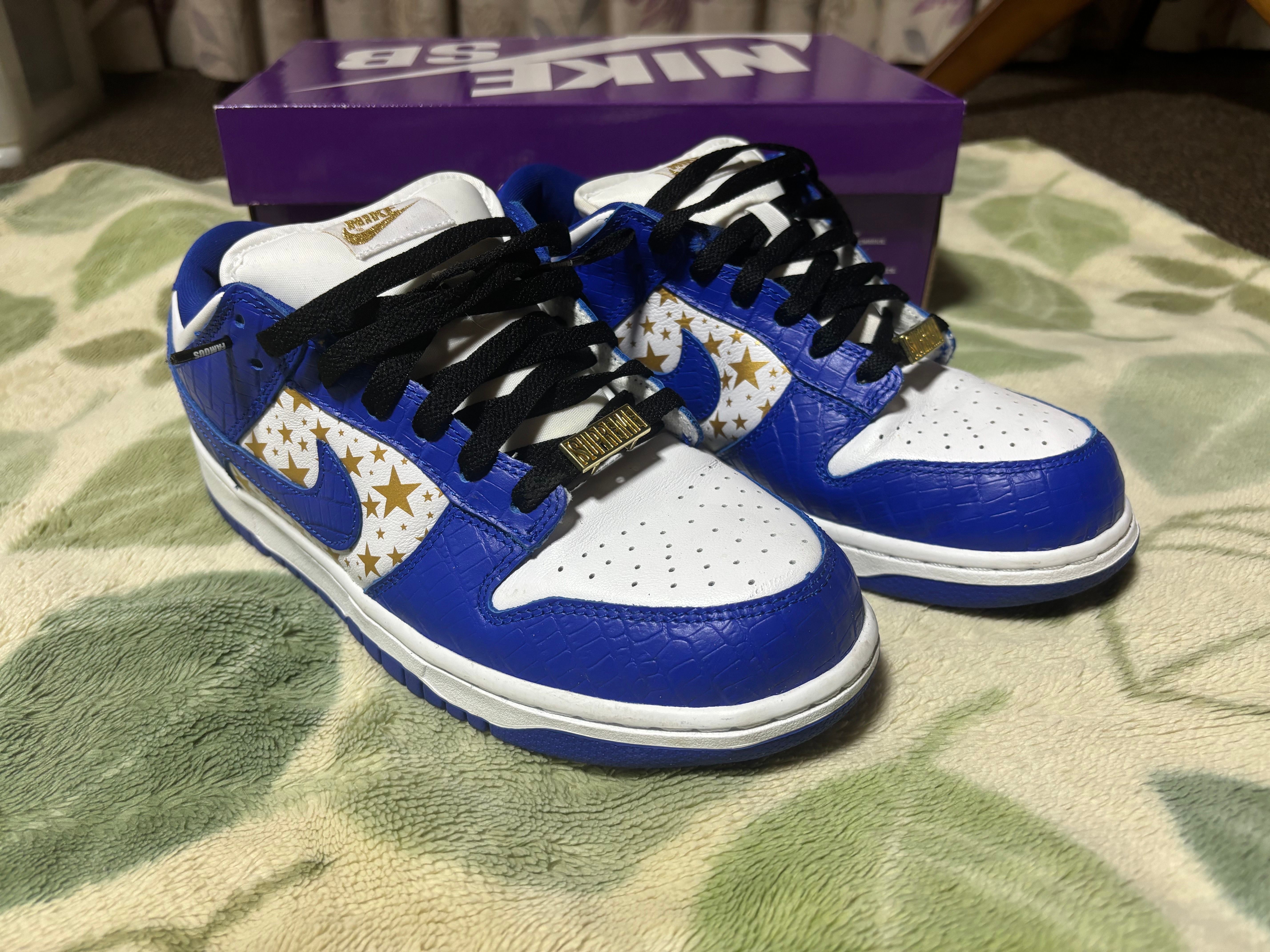 Supreme × Nike SB Dunk Low OG QS Gold Stars "White/Hyper Blue"