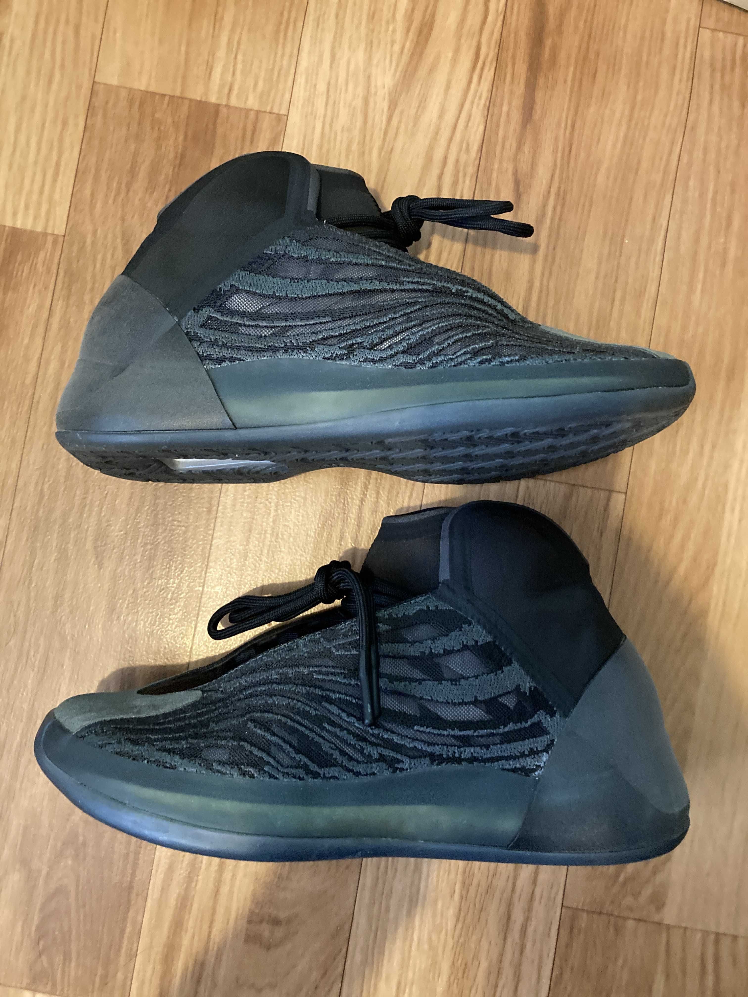 ADIDAS YEEZY Quantum "Onyx"