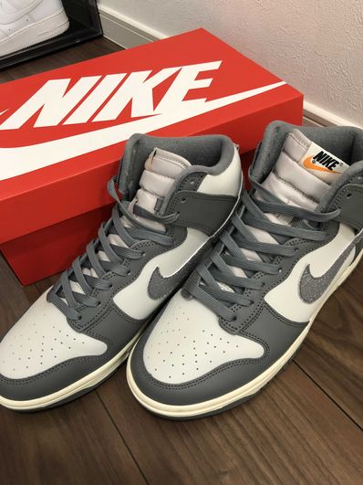 Nike Dunk High Retro SE Vintage "Light Bone and Tumbled Grey"