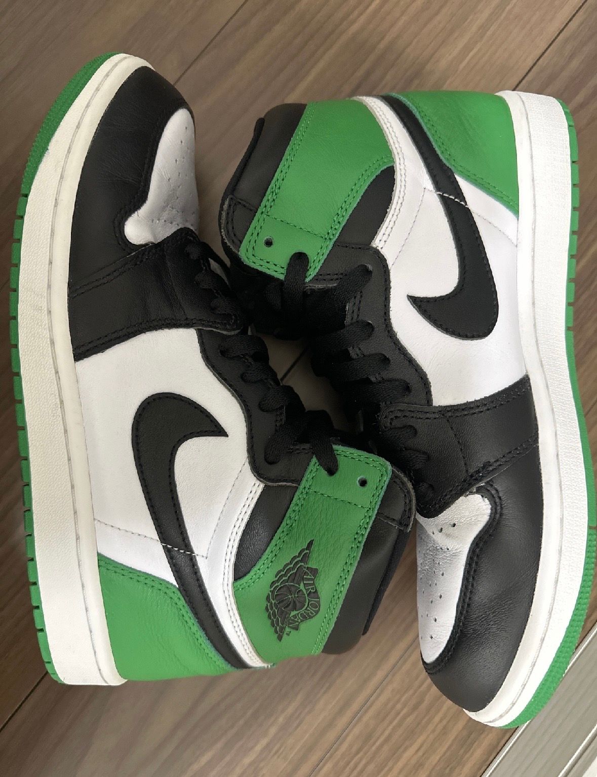 Nike Air Jordan 1 Retro High OG "Celtics/Black and Lucky Green" (2023)
