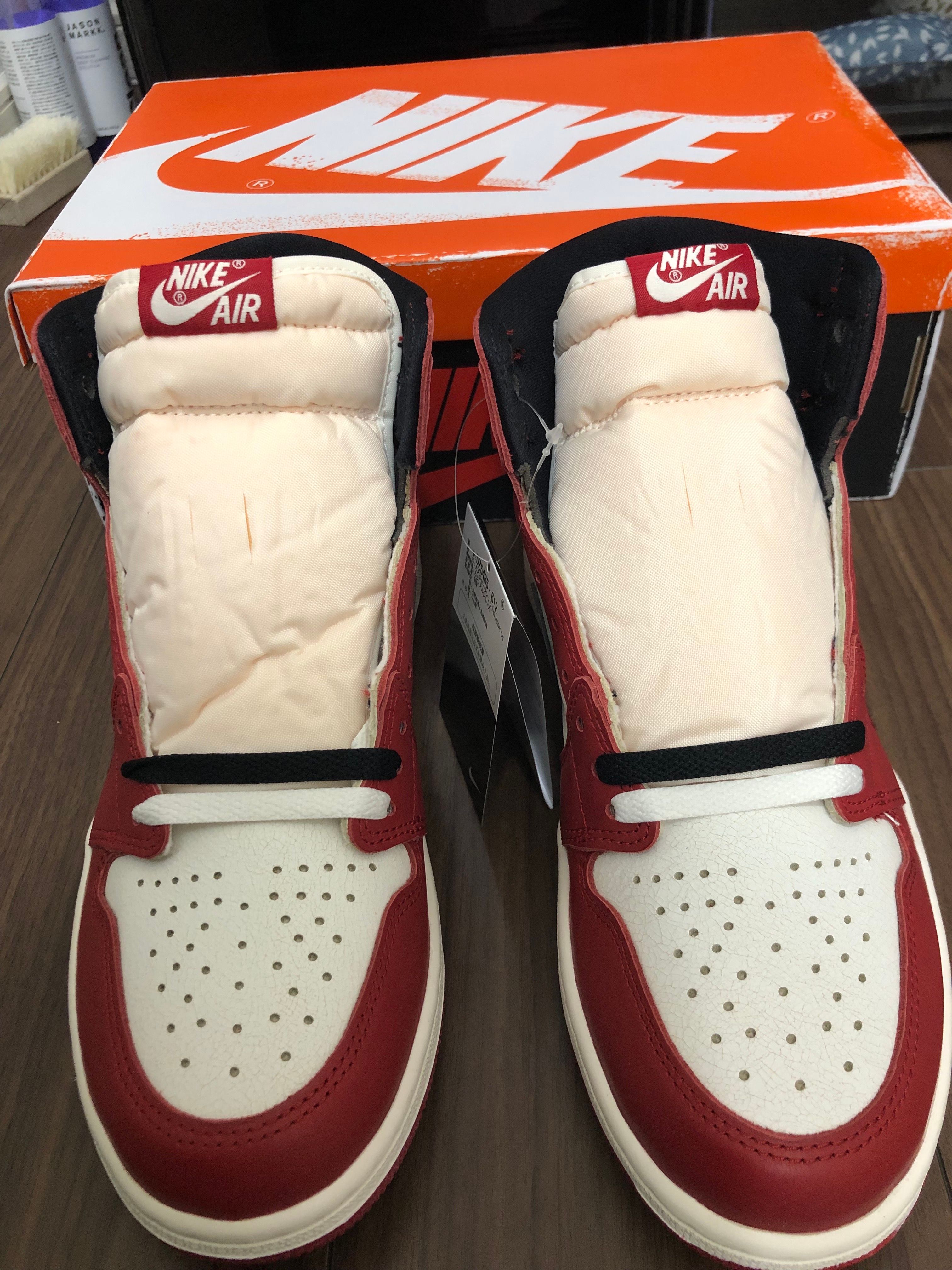 Nike Air Jordan 1 High OG "Lost & Found/Chicago"