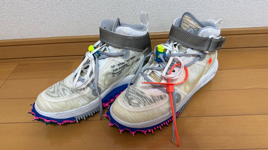オフホワイト × ナイキ エアフォース1 ミッド オフホワイト × ナイキ エアフォース1 ミッド