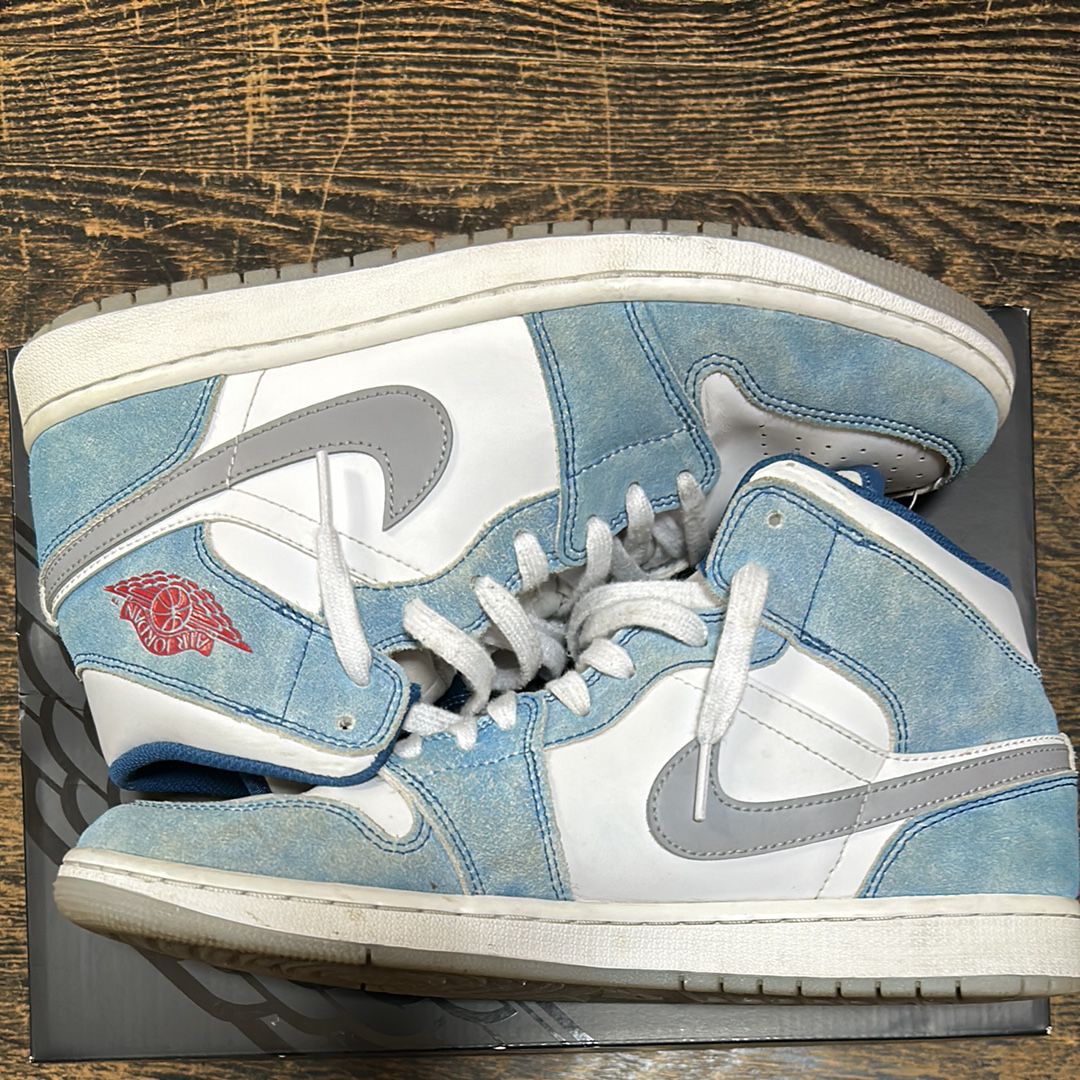 Nike Air Jordan 1 Mid SE "White/Hyper Royal/Red"