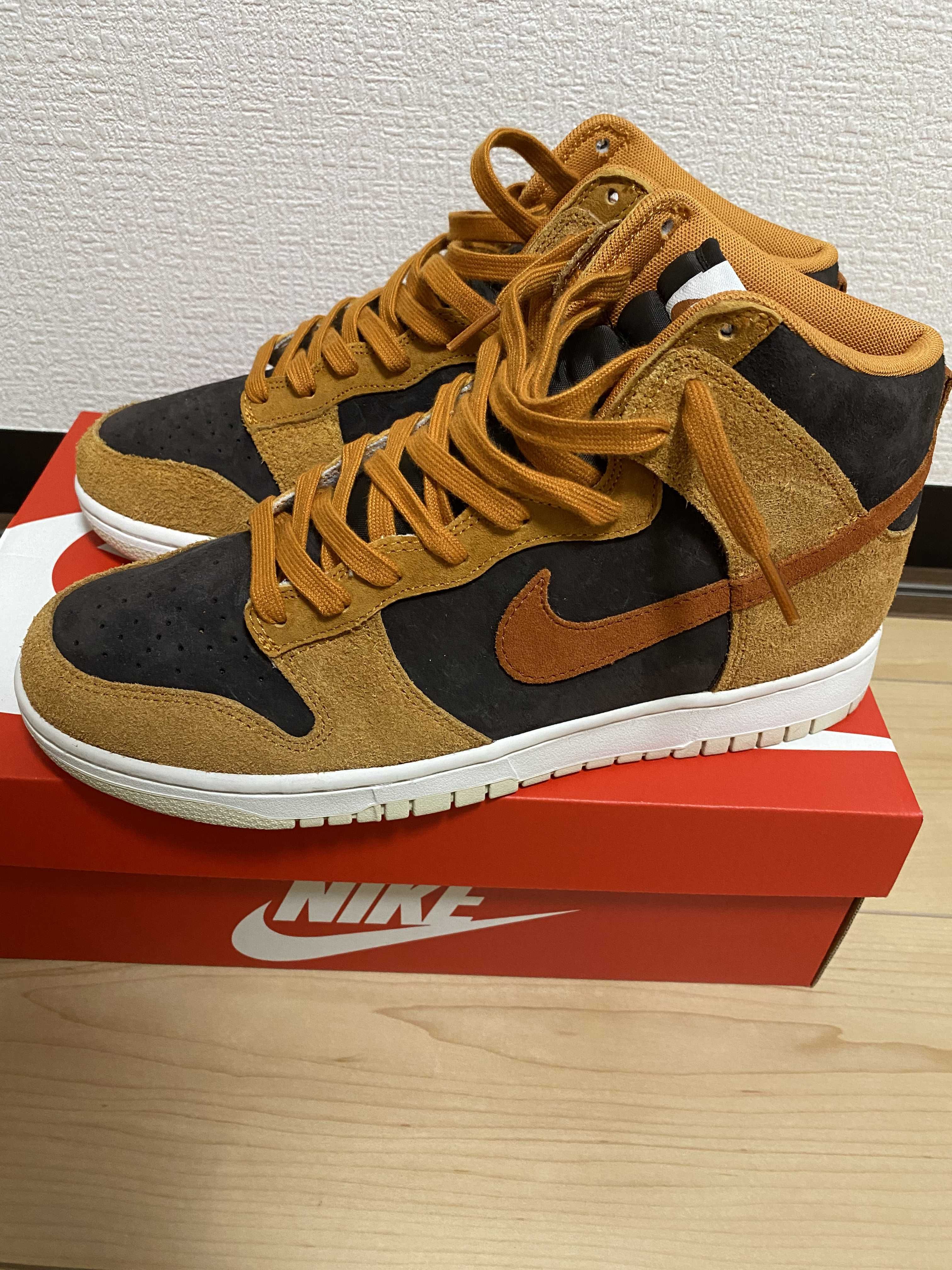 NIKE DUNK HIGH PRM "DARK CURRY"