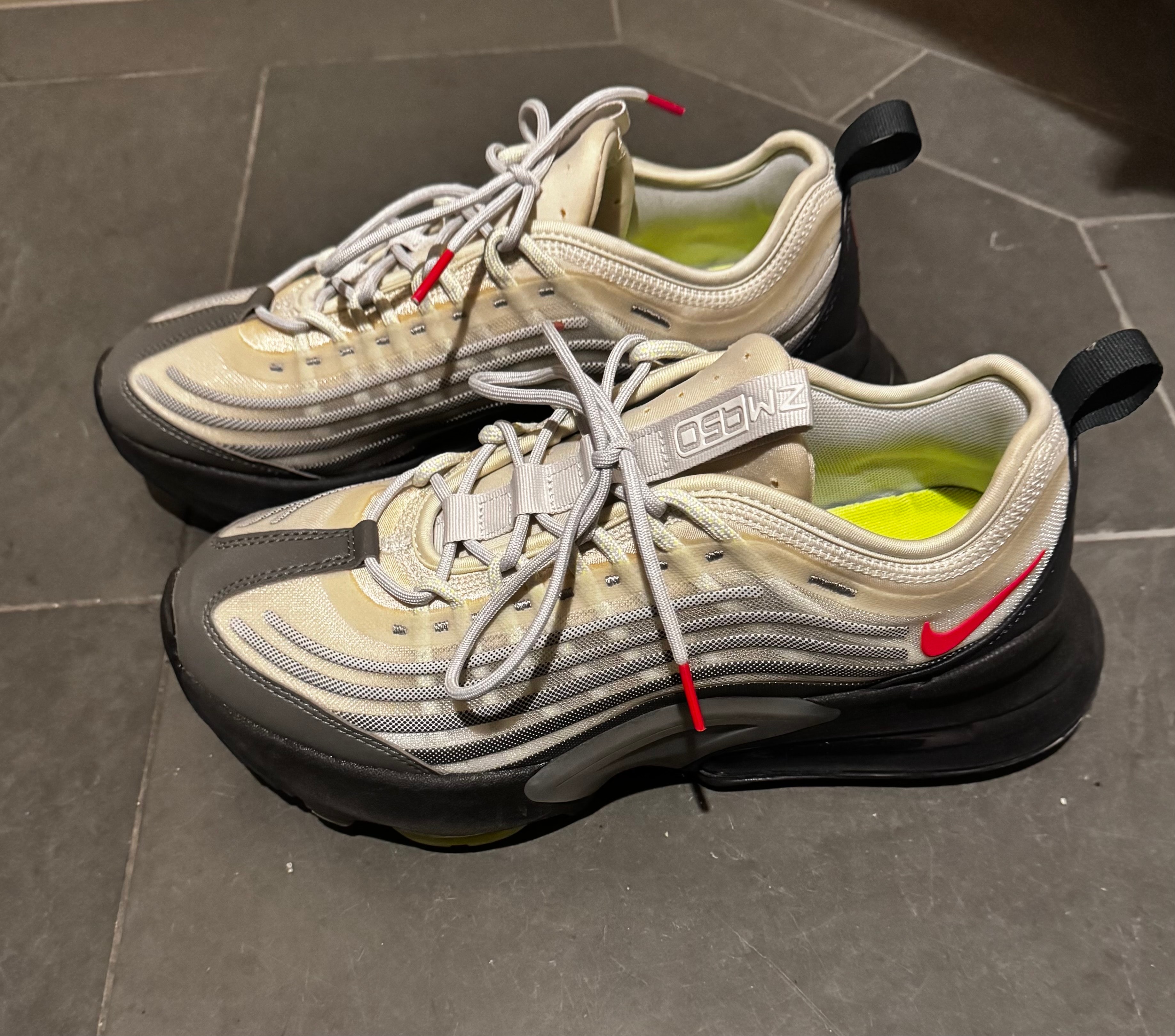 Nike Air Max Zoom 950 "London"