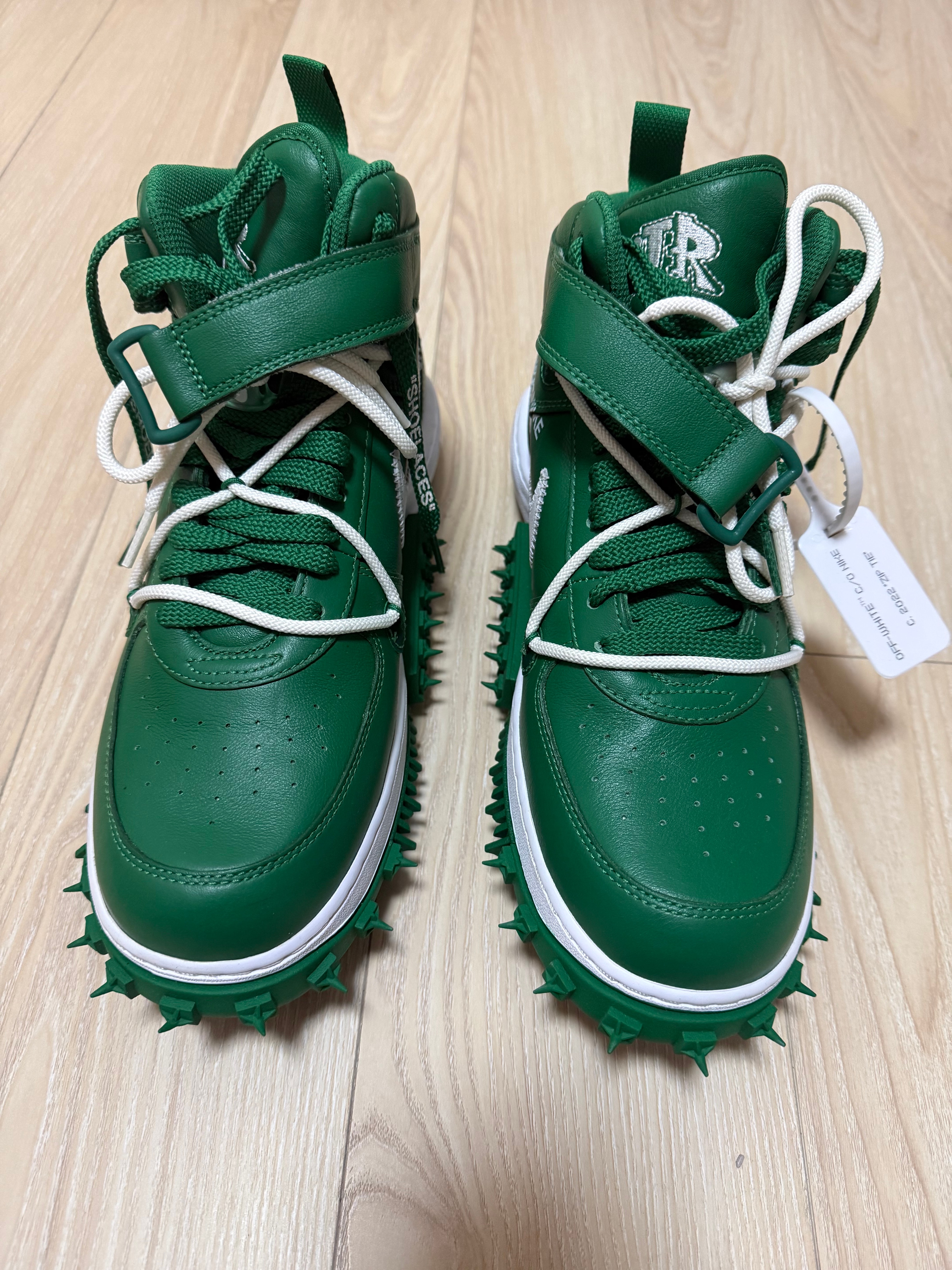 オフホワイト × ナイキ エアフォース1 ミッド SP LTHR "パイングリーン"