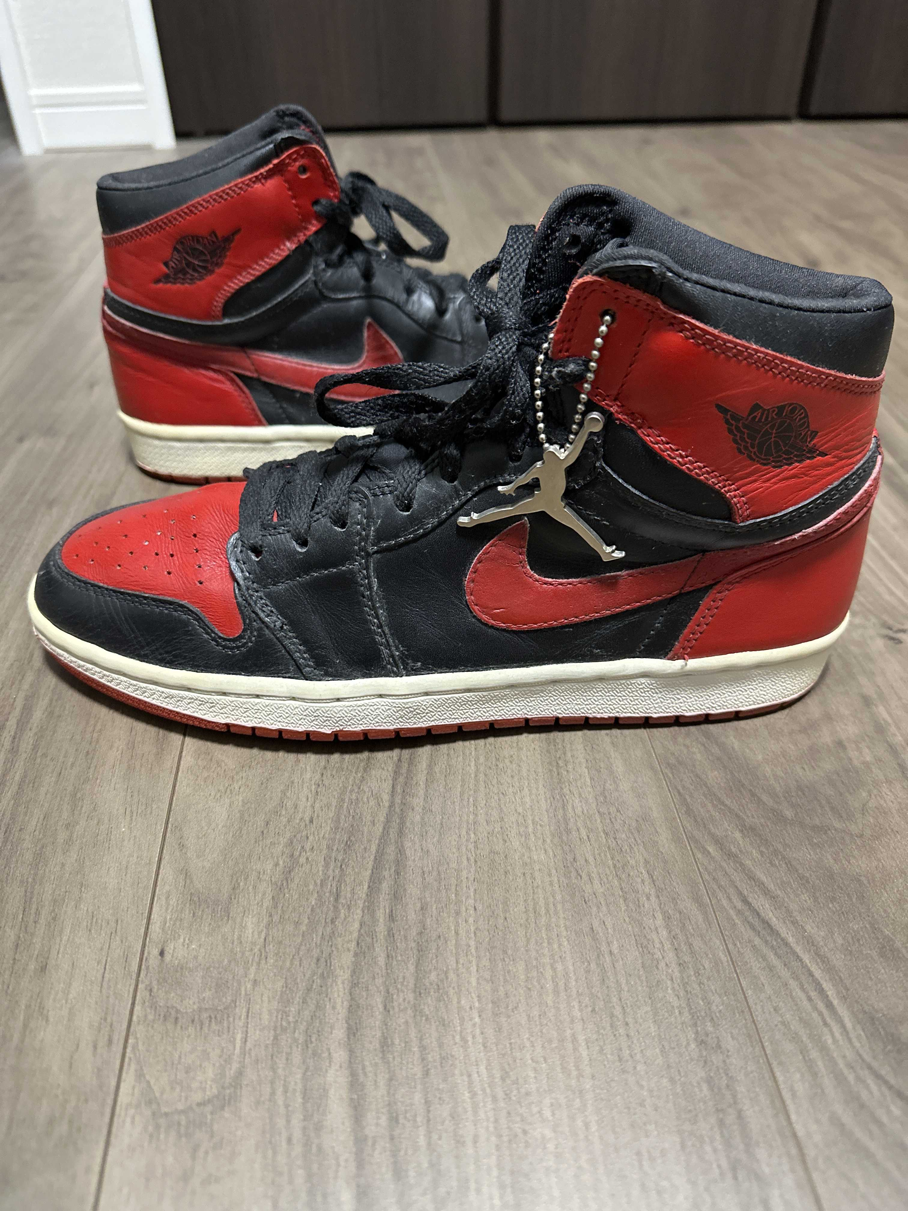 Nike Air Jordan 1 Retro High "Black Varsity Red/Bred"(2001)