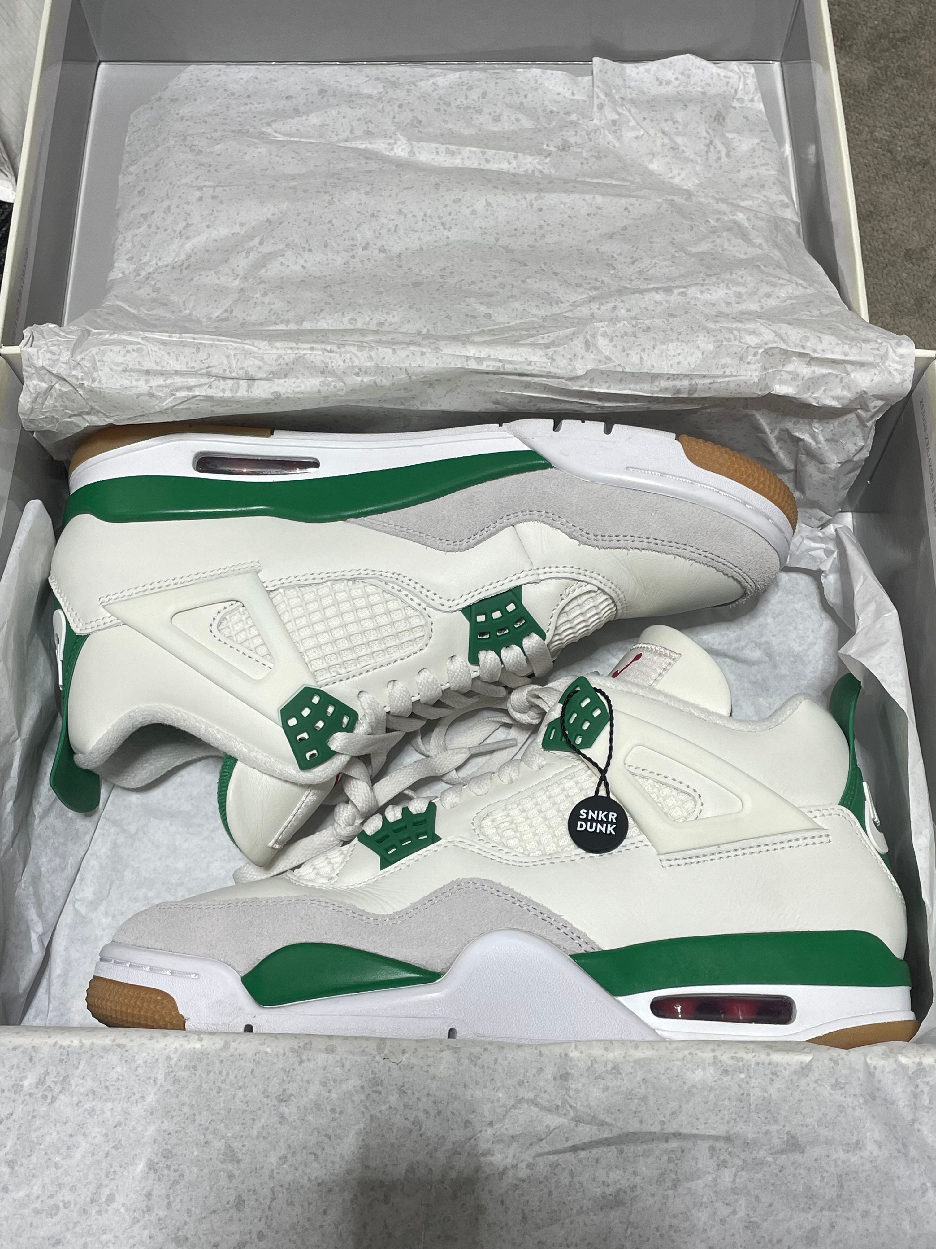Nike SB × Air Jordan 4 Retro SP "Pine Green"
