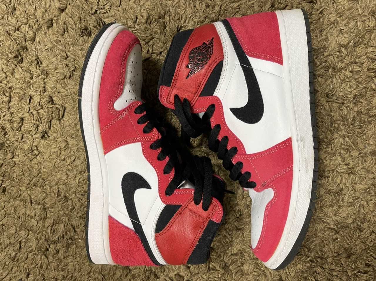 Nike Air Jordan 1 High OG "White/Black/Light Smoke Grey"