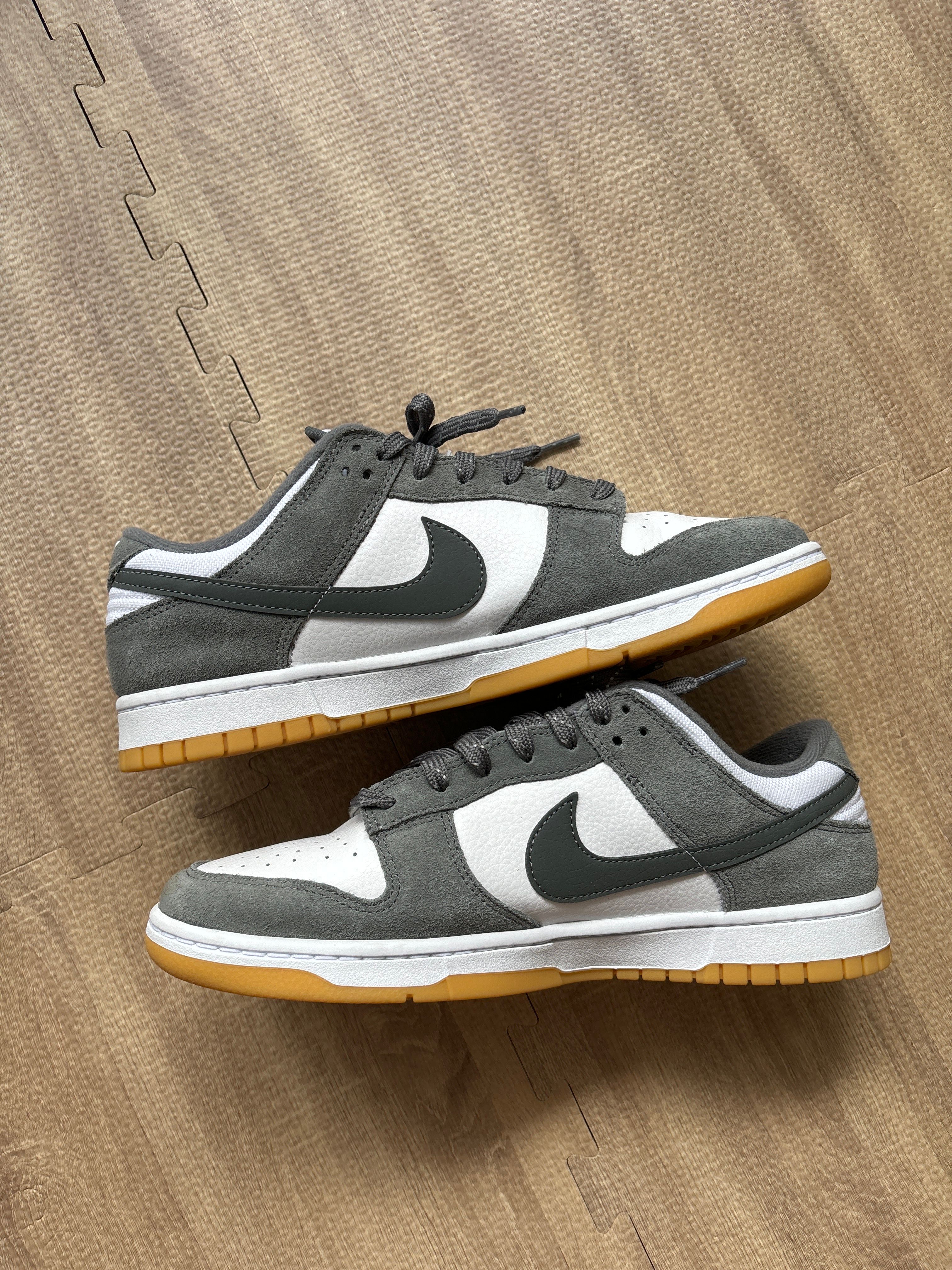 Nike Dunk Low "Grey Gum"