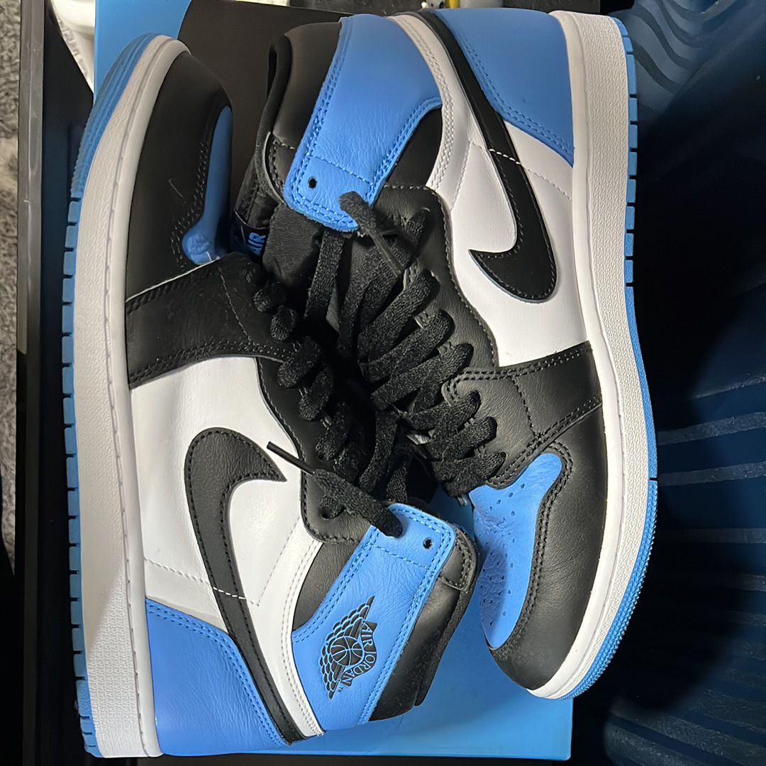 Nike Air Jordan 1 Retro High OG "University Blue/UNC Toe"