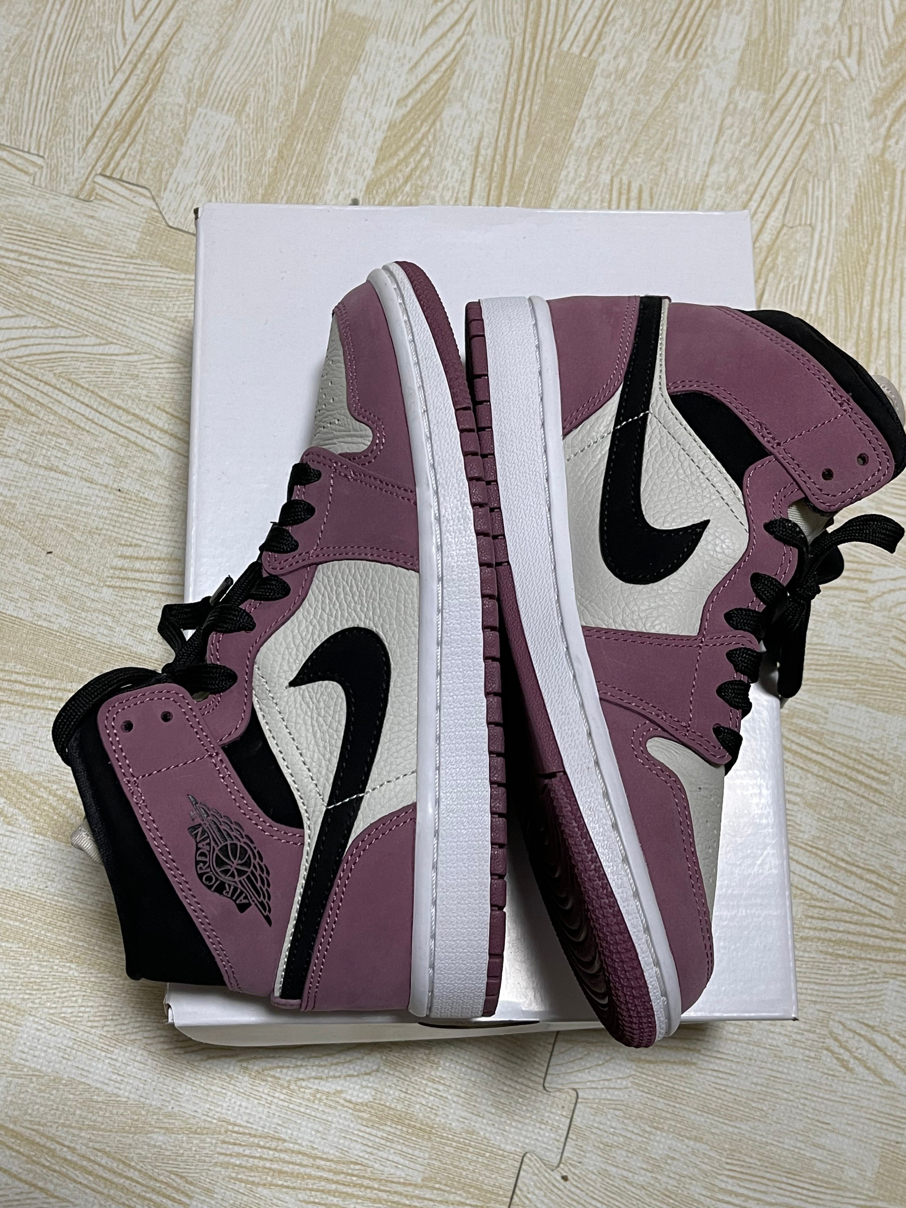 Nike Women's Air Jordan 1 Mid "Berry Pink"