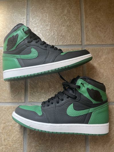 Nike Air Jordan 1 Retro High OG "Black/Pine Green" (2020)