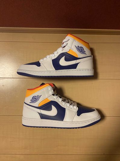 NIKE AIR JORDAN 1 MID "WHITE/NAVY/YELLOW"