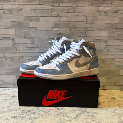 Nike Air Jordan 1 High OG "Hyper Royal"