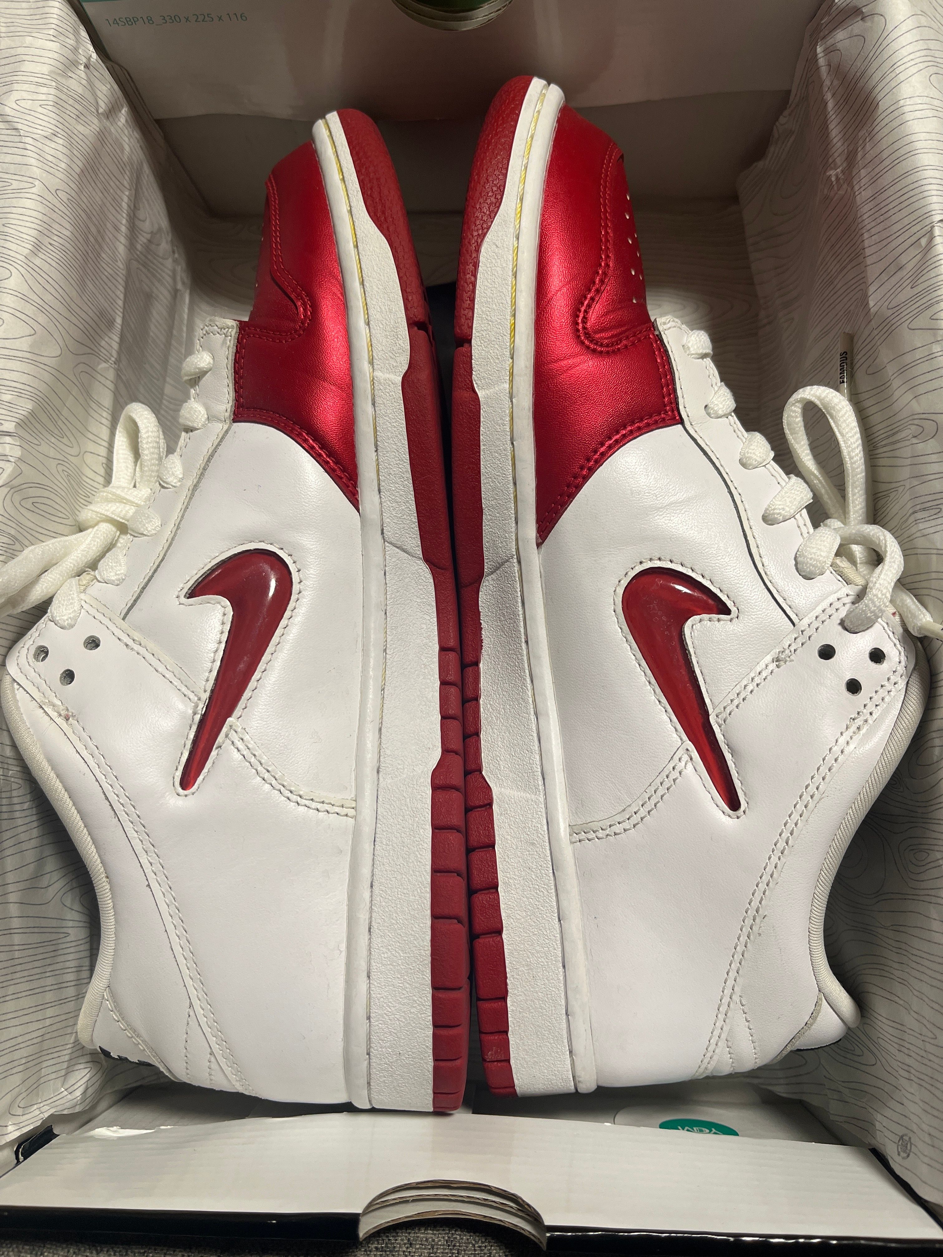 Supreme × Nike Dunk Low "Varsity Red/White"