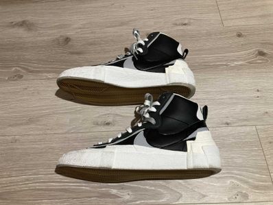 sacai × NIKE BLAZER MID "BLACK/WOLF GREY/WHITE"