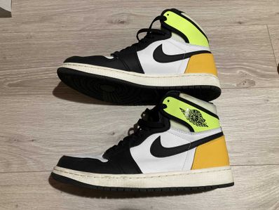 Nike Air Jordan 1 High OG "Volt Gold"