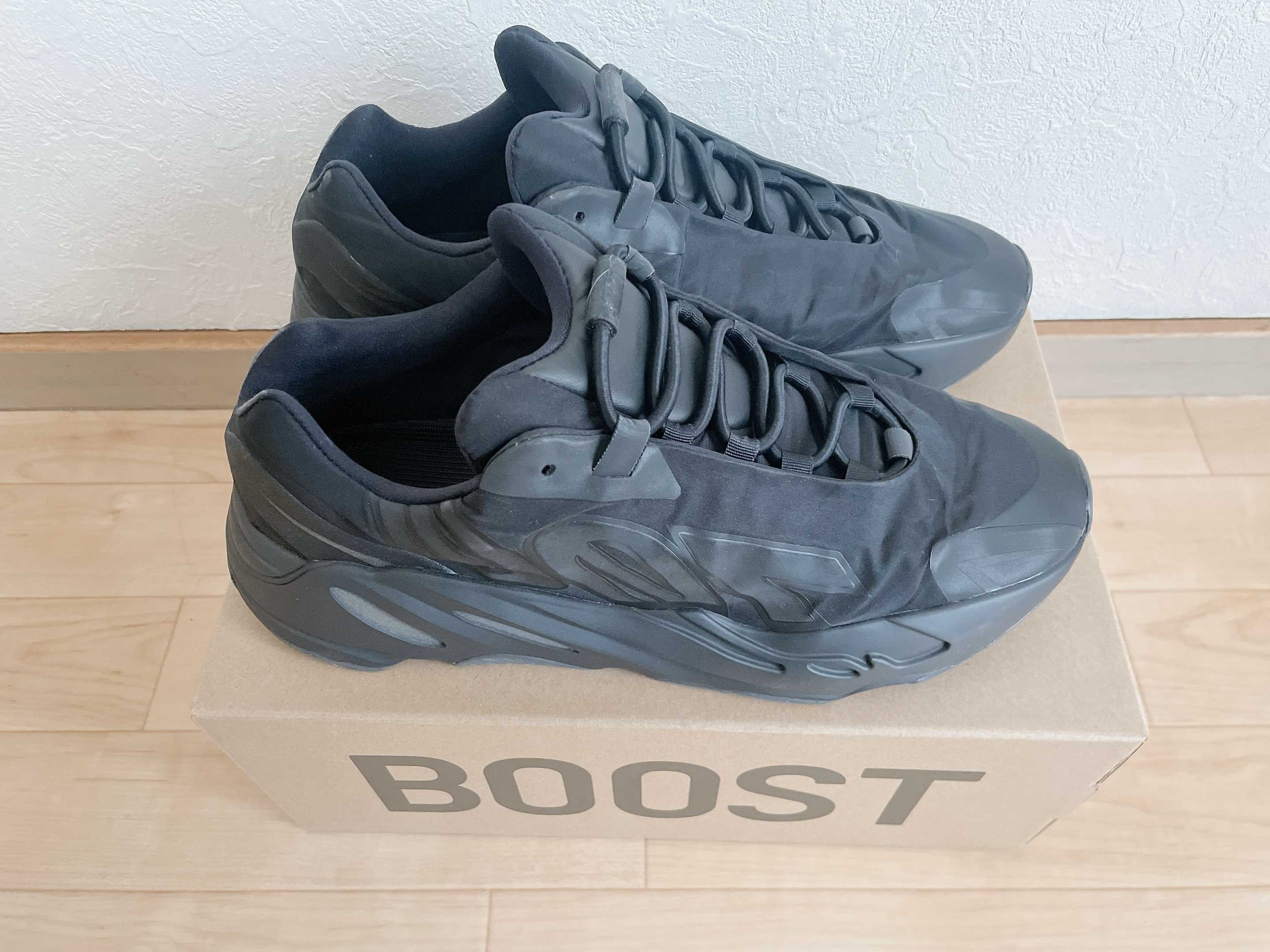 adidas YEEZY Boost 700 MNVN "Black"