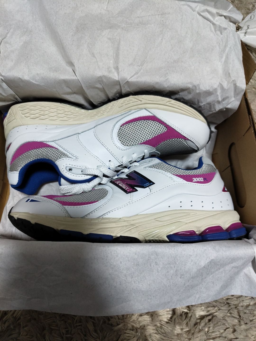 New Balance 2002R "White/Pink/Blue"