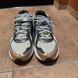 エメレオンドレ × ニューバランス 860V2 "グリーン"