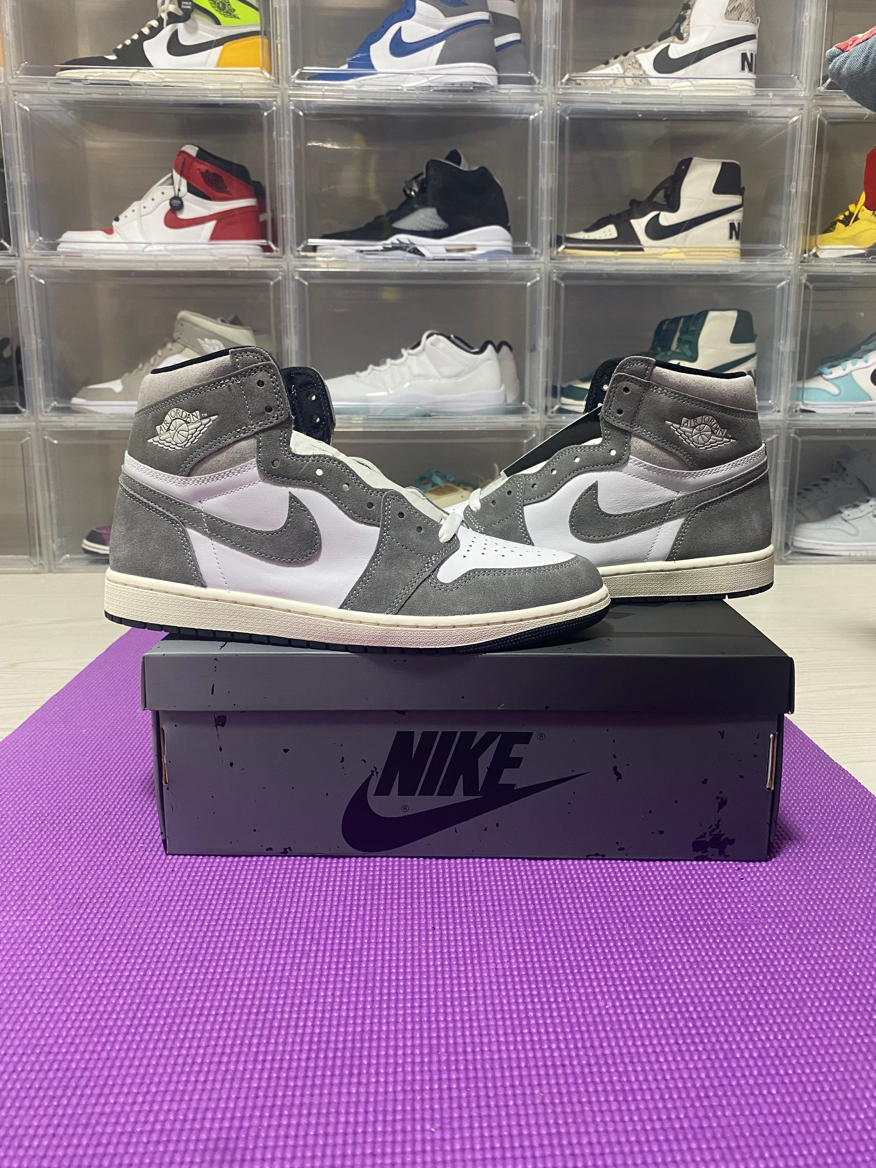 Nike Air Jordan 1 Retro High OG "Black and Smoke Grey"